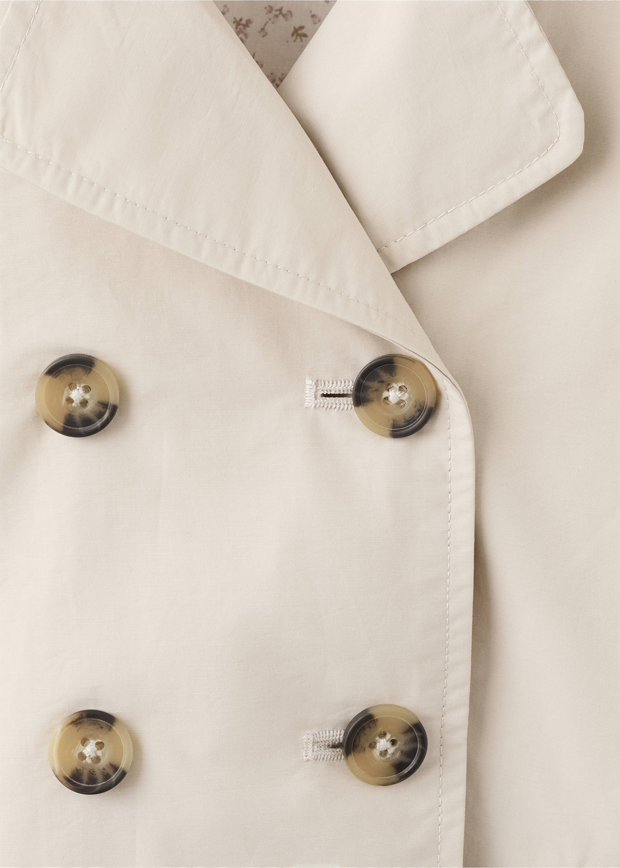 Double-breasted trench coat - Details of the article 8, Sand. Ref: 27084404-00.