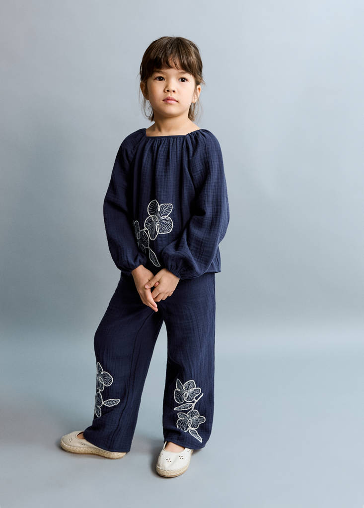 Floral embroidery blouse — Navy