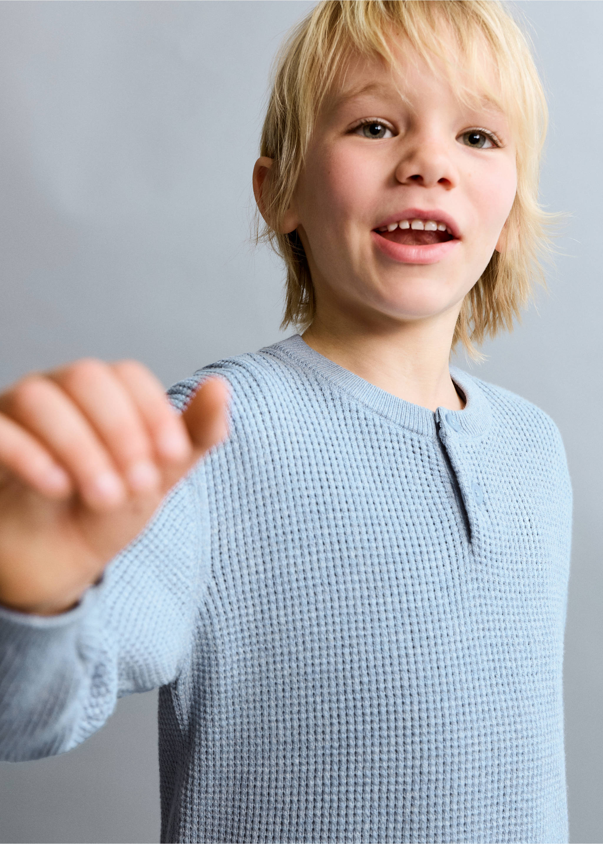 Buttons detail knit sweater - Details of the article 1, Blue. Ref: 27084417-00.
