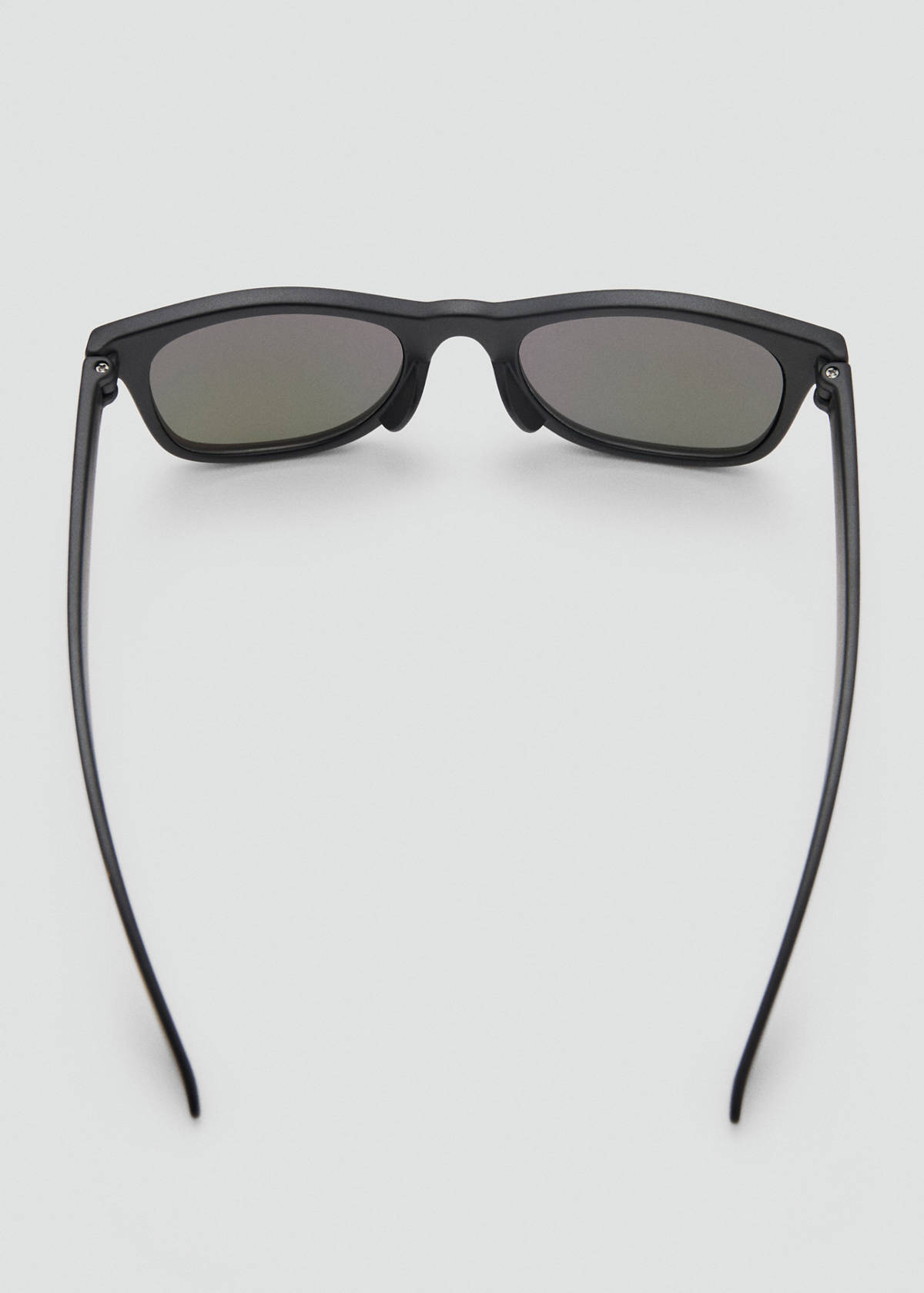 Square sunglasses — Black