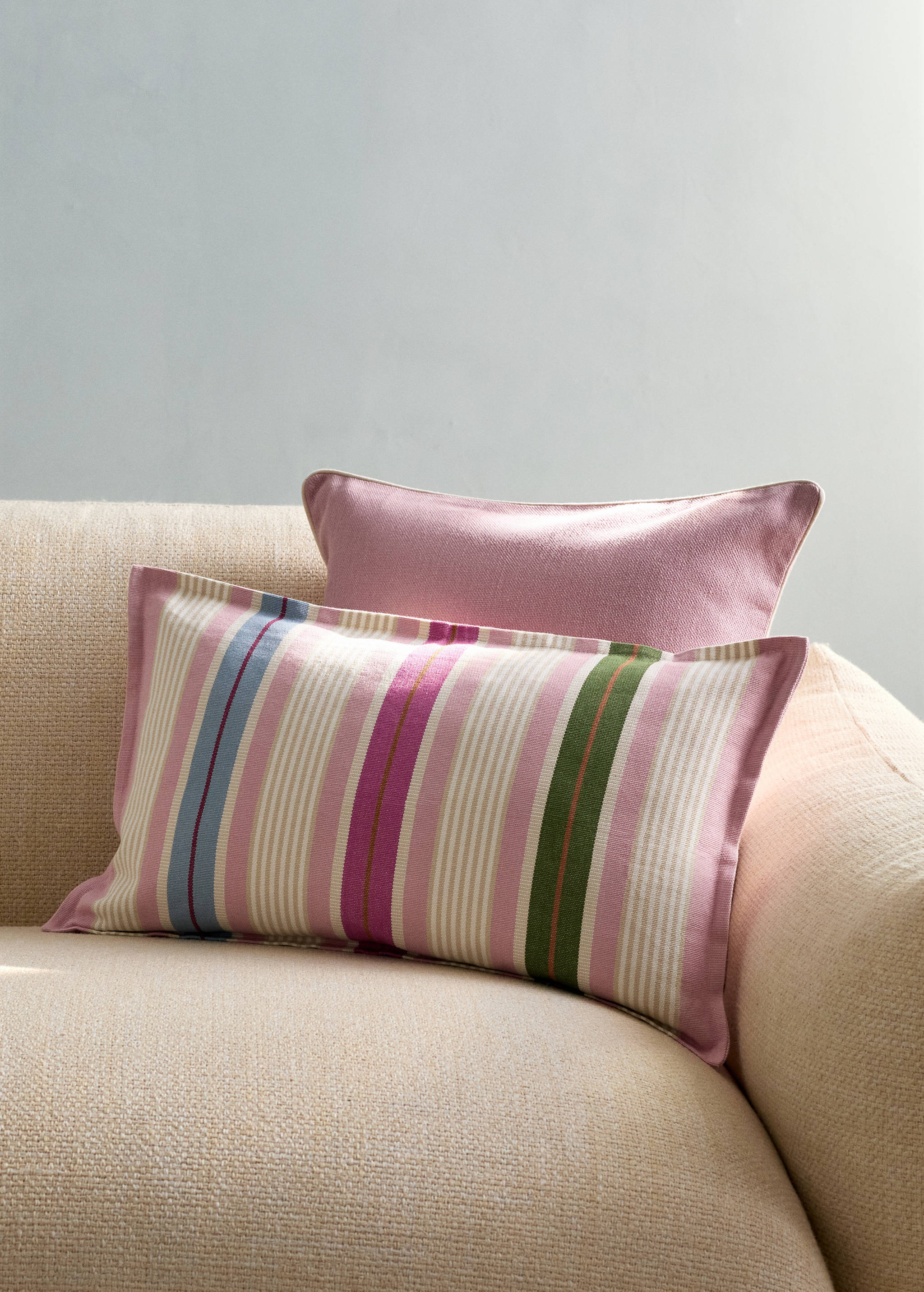 Multi-stripe cushion cover with piping 30x5 cm - General plane