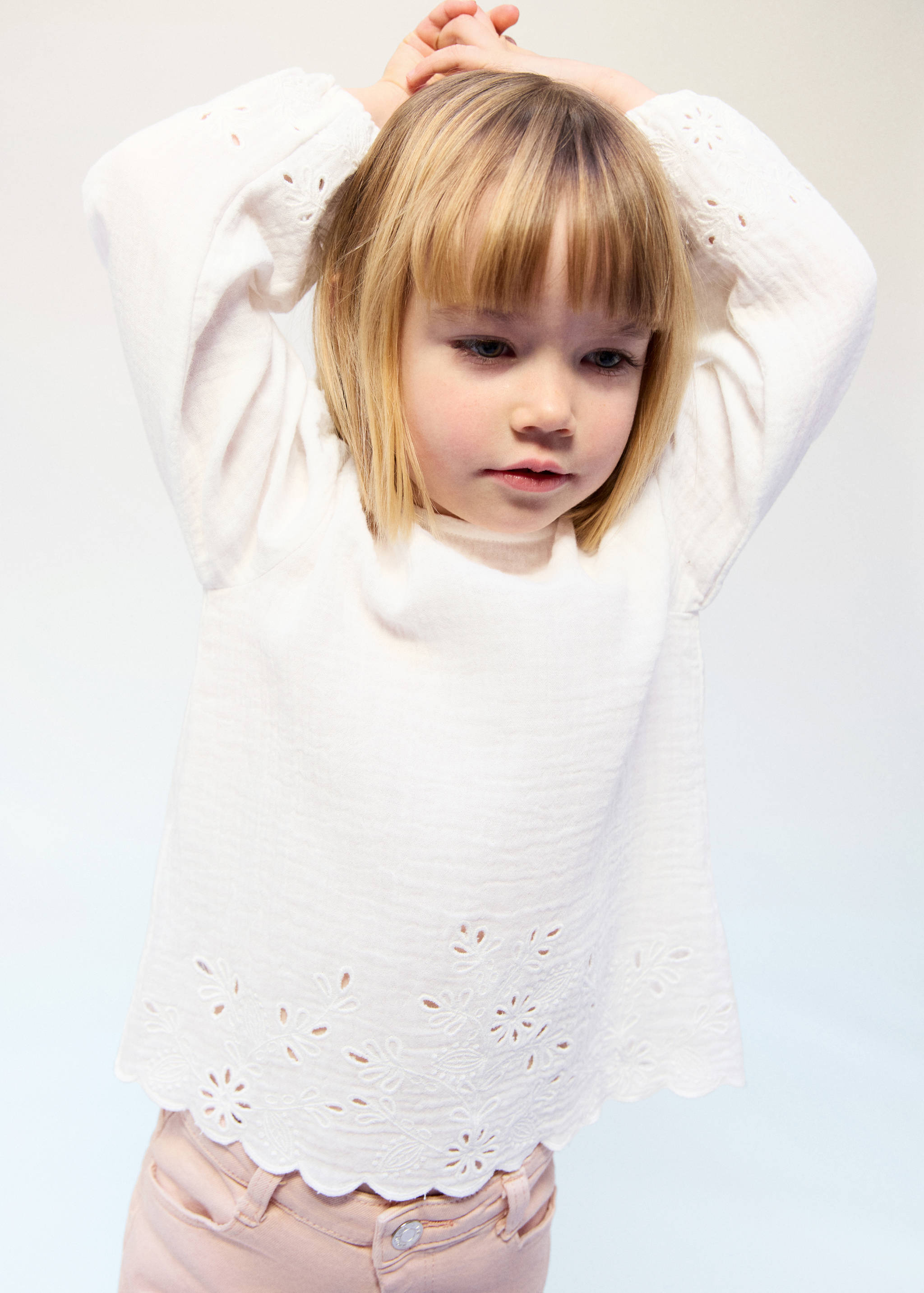 Blusa algodón detalles calados - Detalle del artículo 1