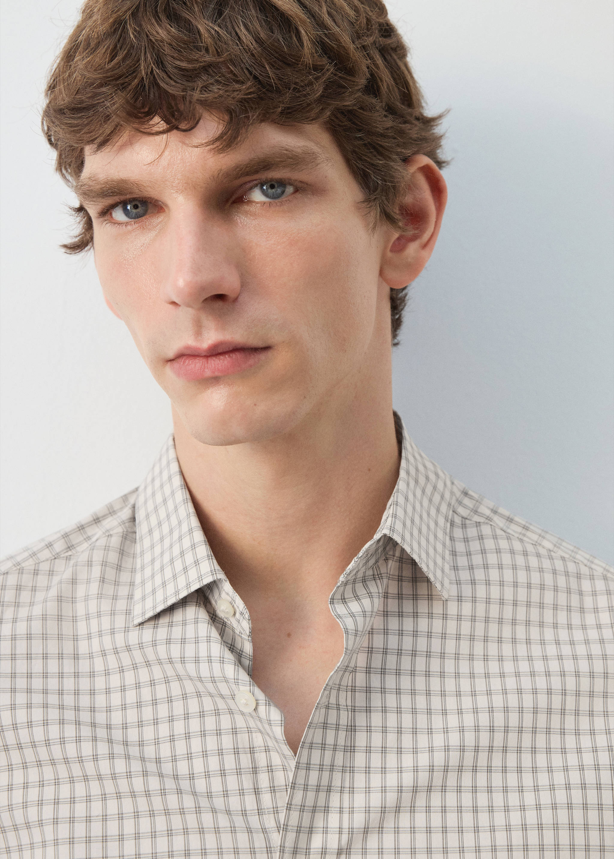 Camisa 100% cotó regular fit quadres - Detall de l'article 1