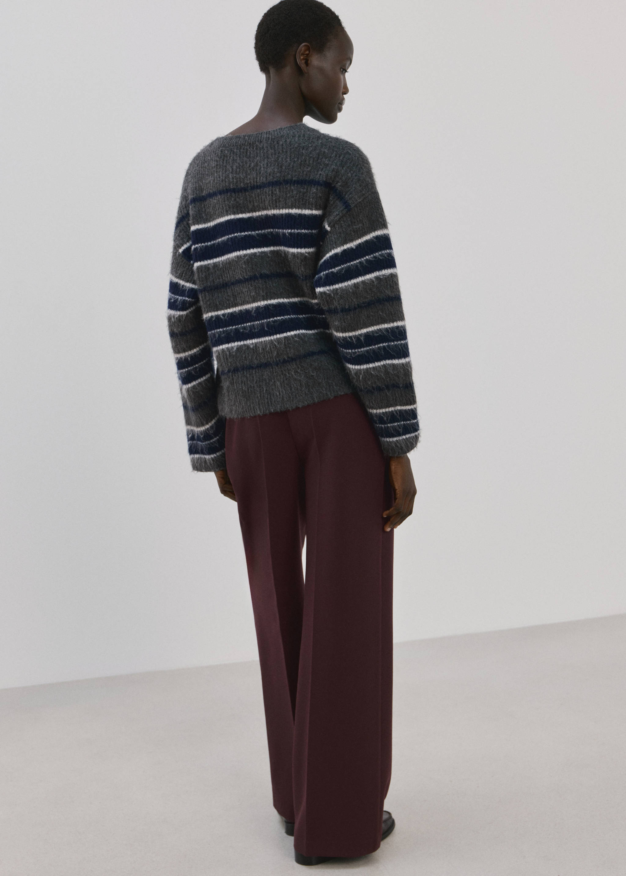 Pantalon droit avec ceinture - Verso de l’article