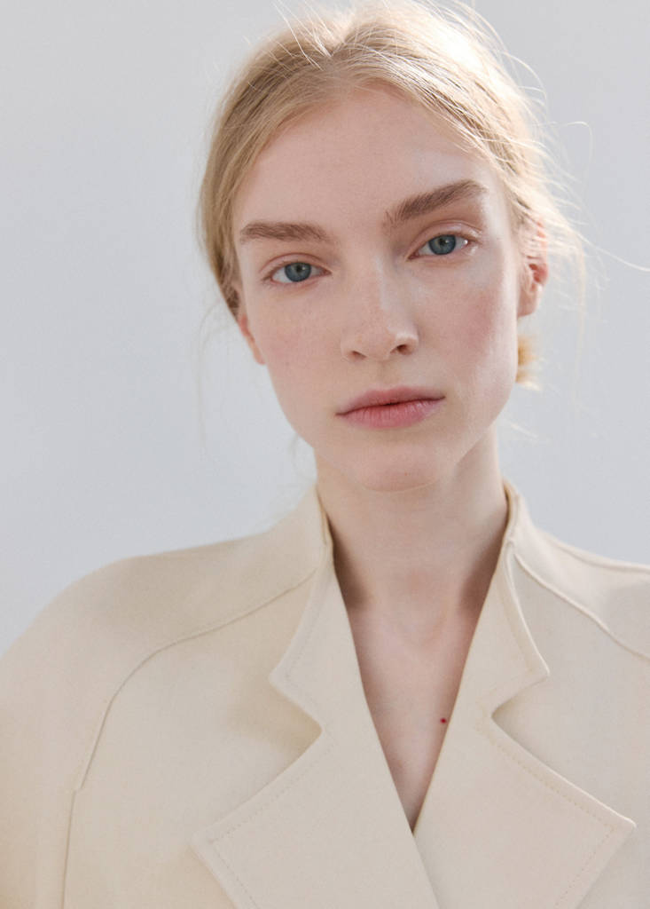 Jacket with lapels and tie belt — Ecru