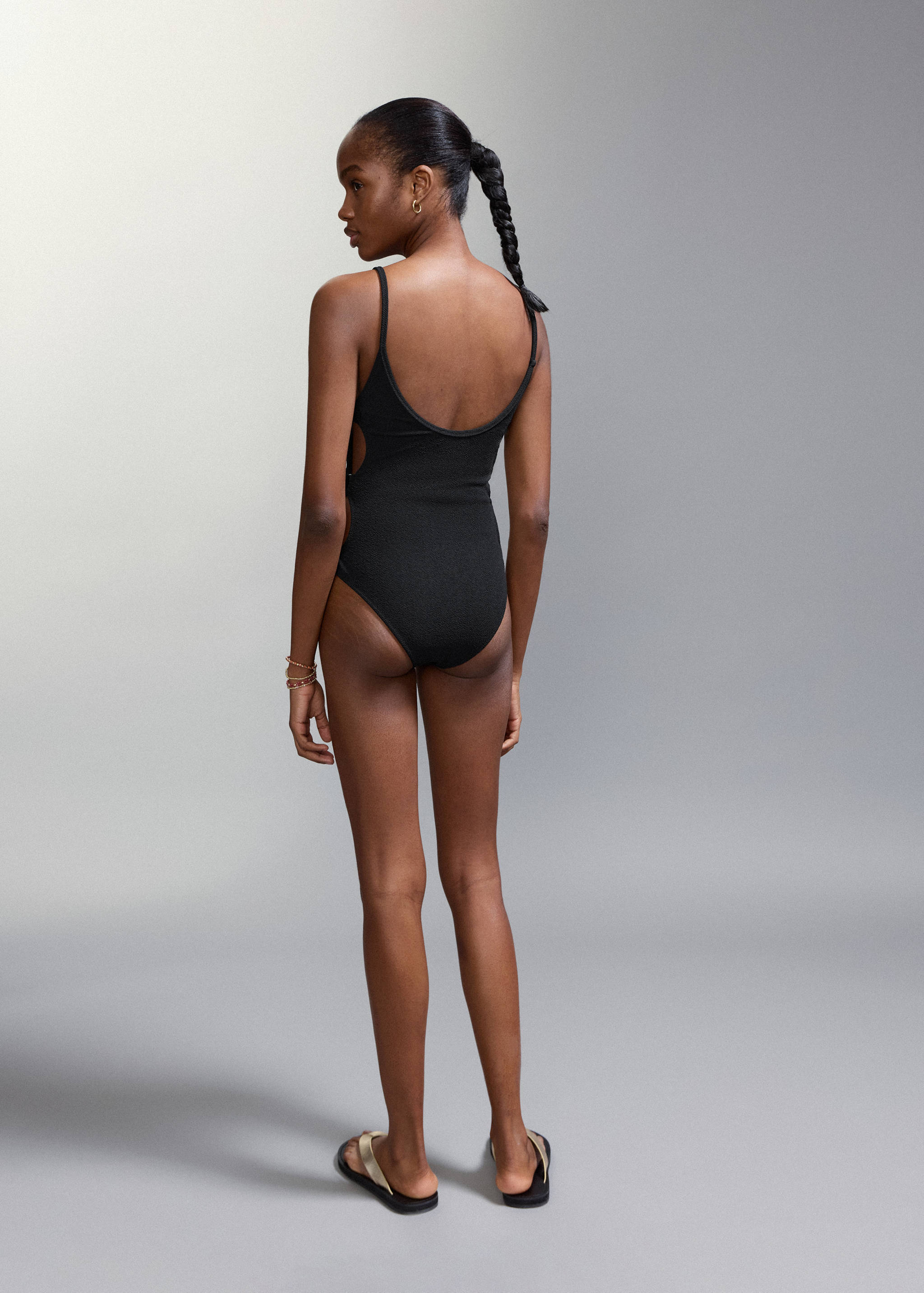Cut-out swimsuit with mid-rise briefs - Reverse of the article