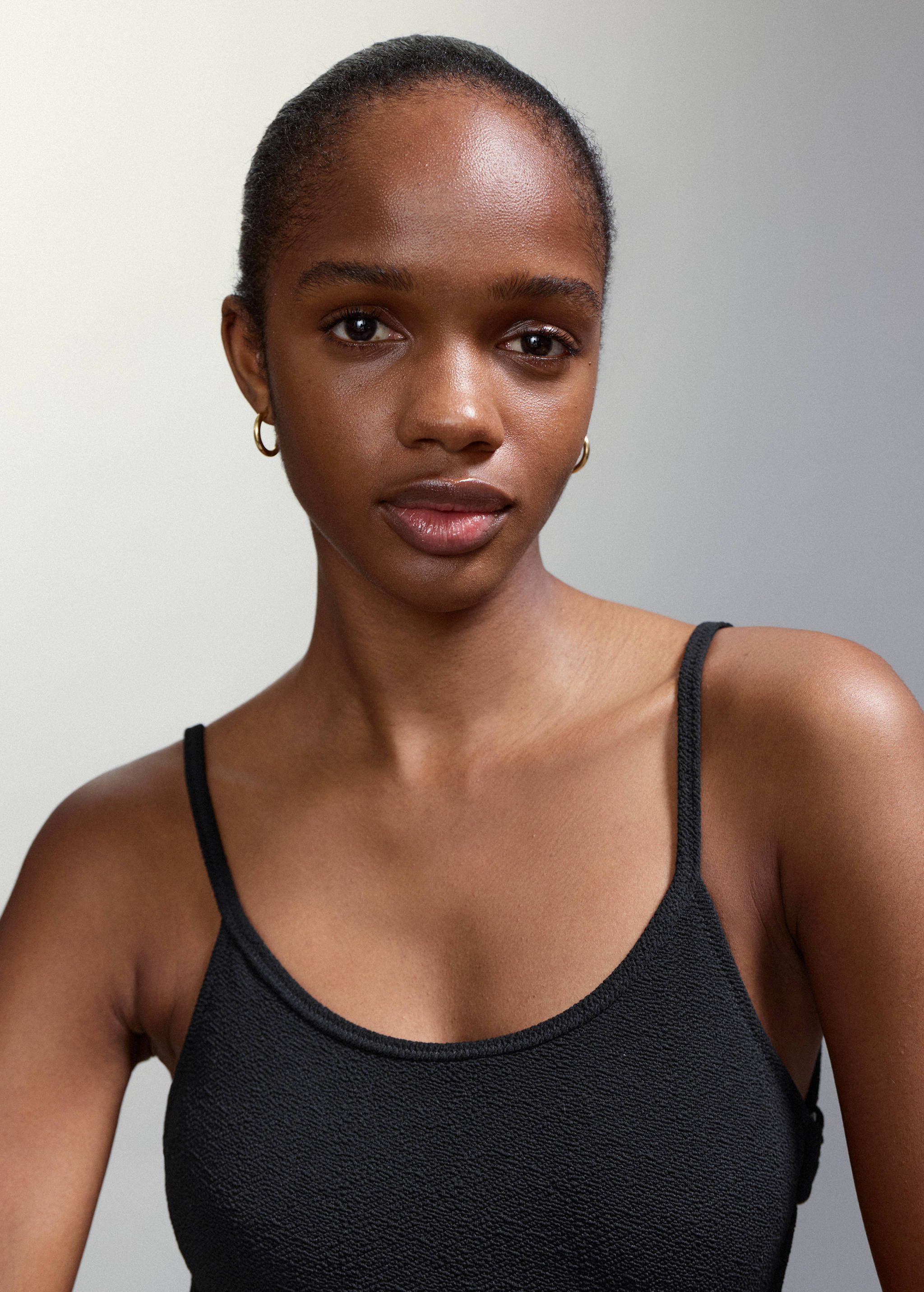 Cut-out swimsuit with mid-rise briefs - Details of the article 1