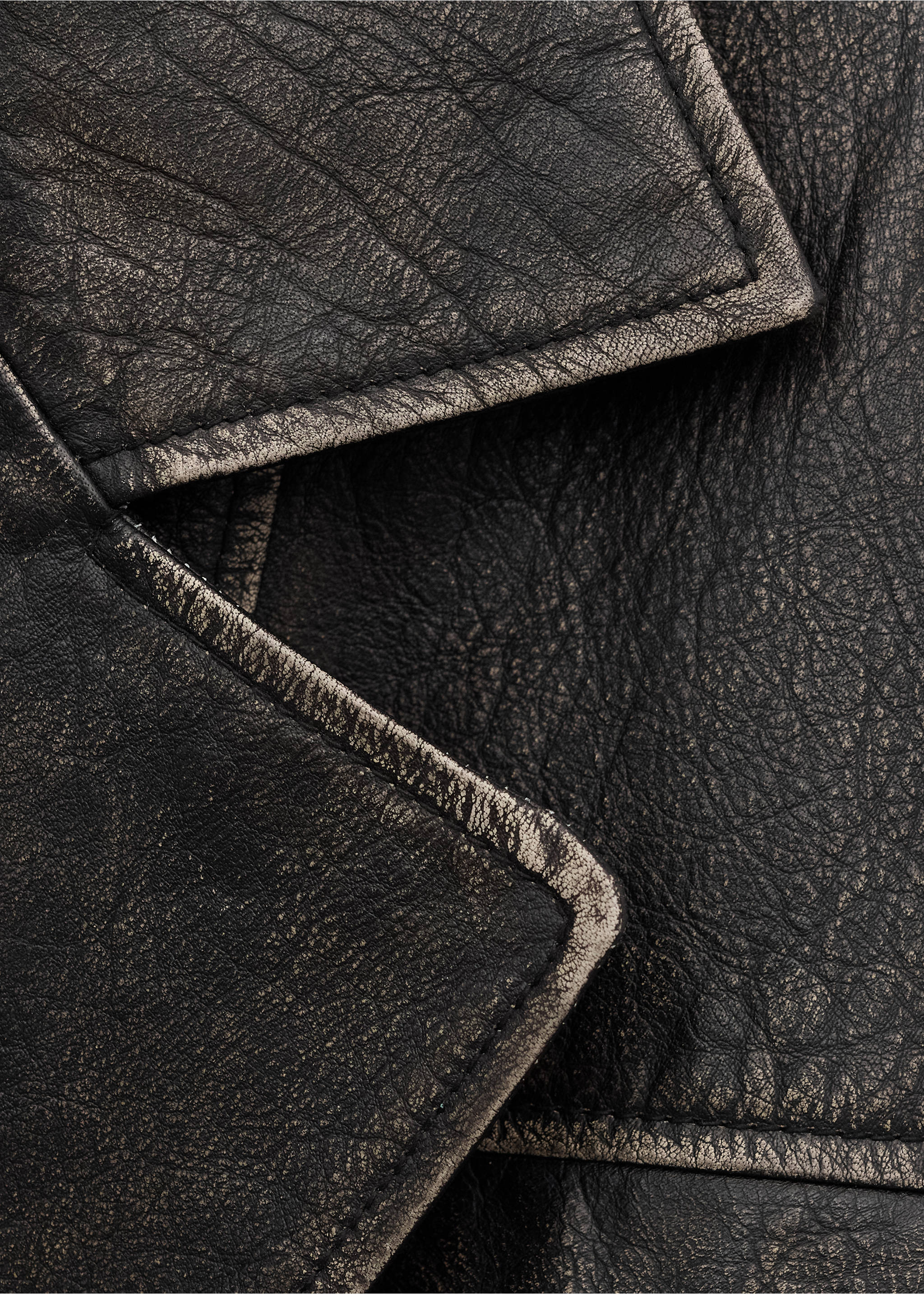 Oversized leather jacket with lapels - Details of the article 8, Brown. Ref: 27084772-00.