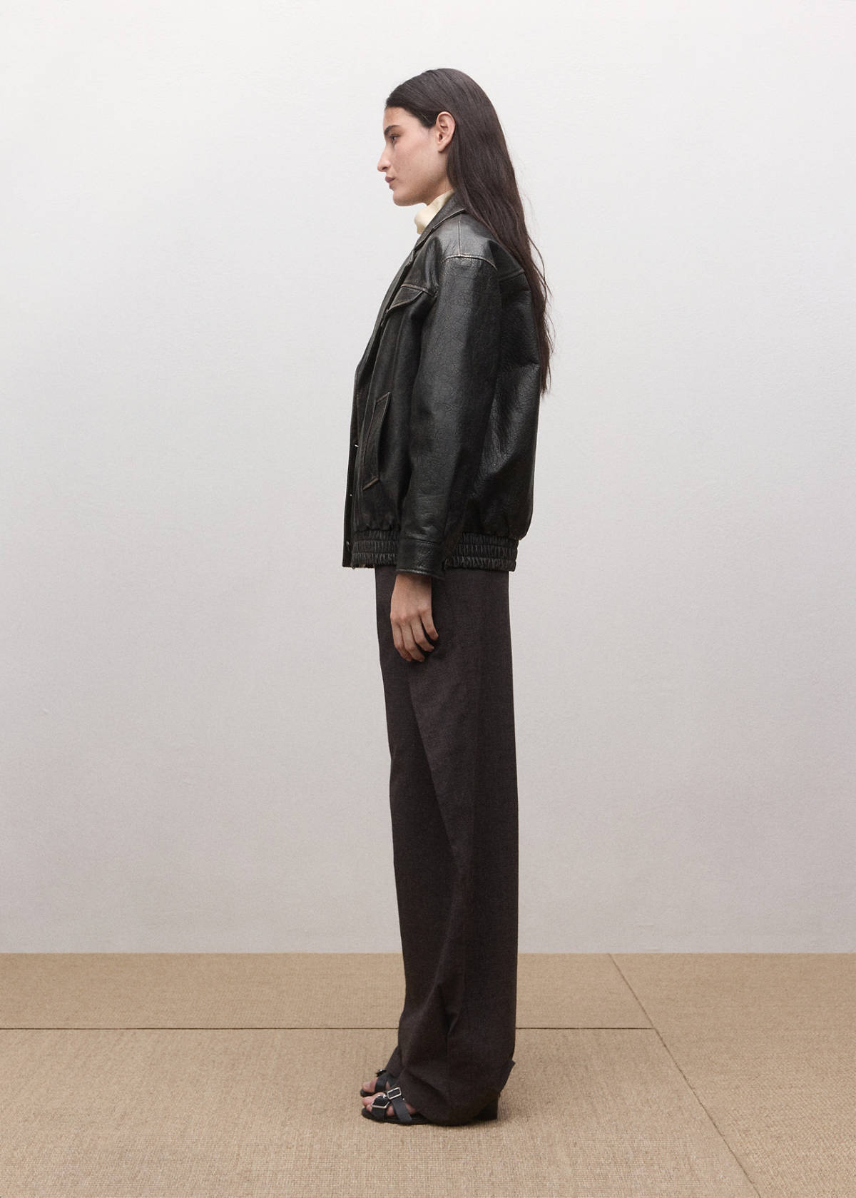 Oversized leather jacket with lapels — Brown