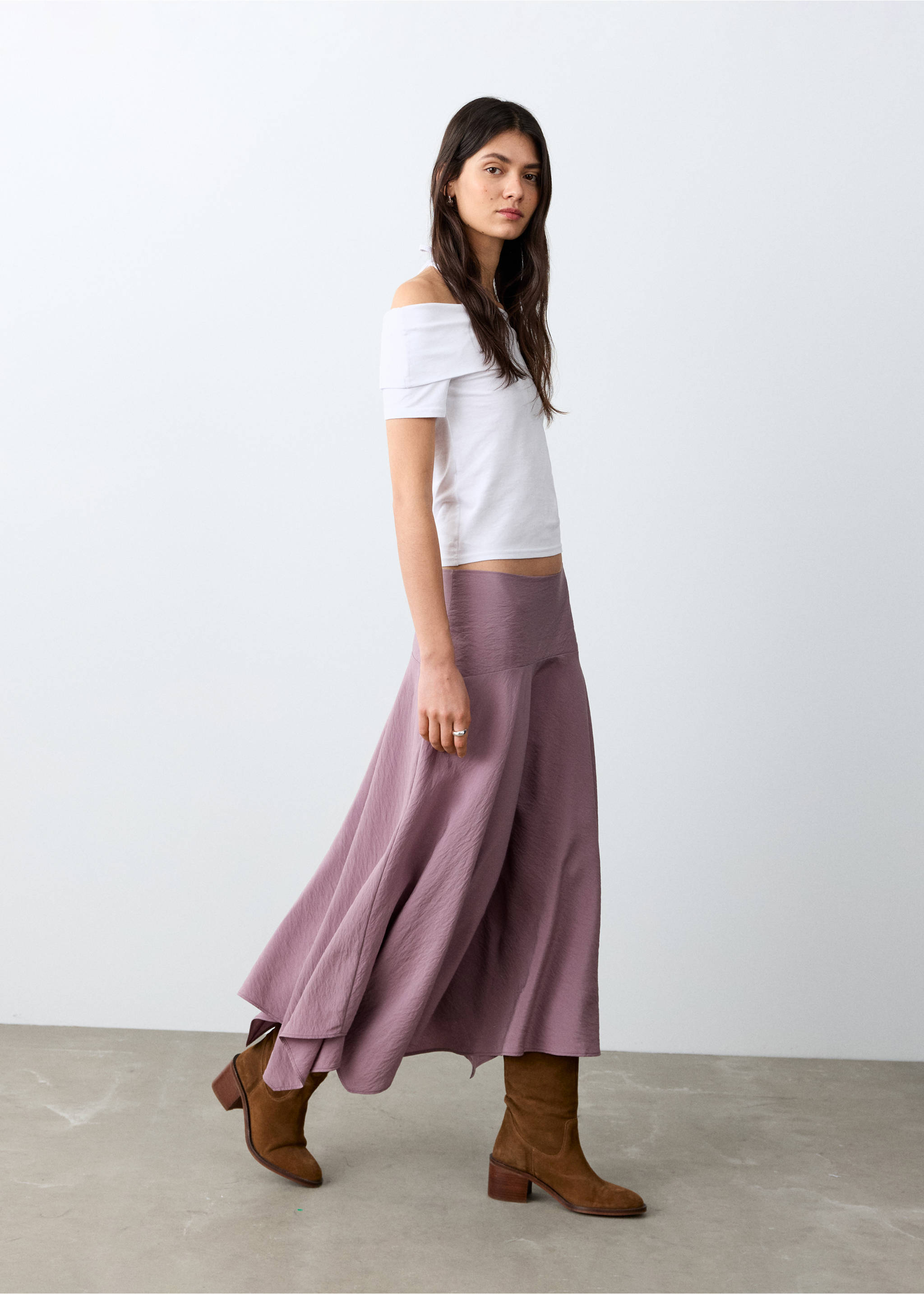 Draped midi skirt - Details of the article 2, Pastel Pink. Ref: 27084775-00.