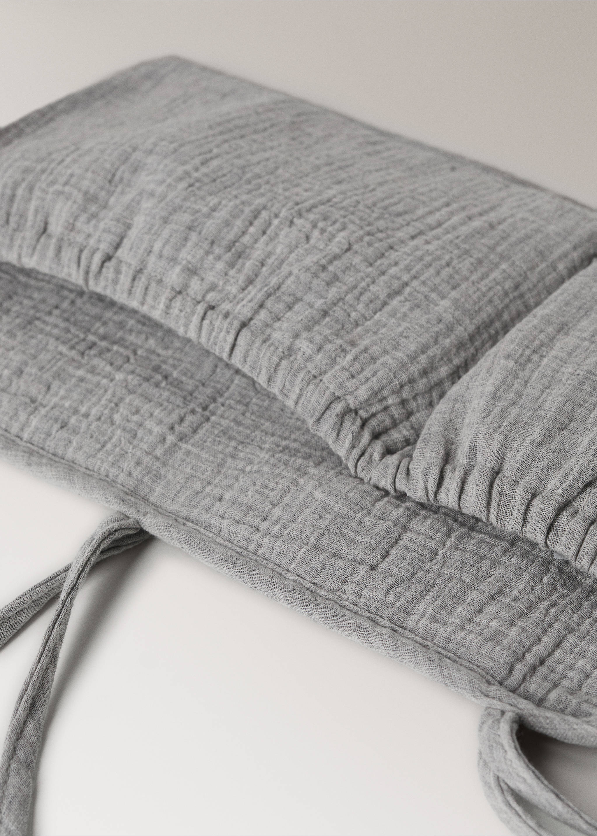 Органайзер за бебешко креватче от памучен шифон - Данни за артикула 1, Сиво. Ref: 27084783-00.