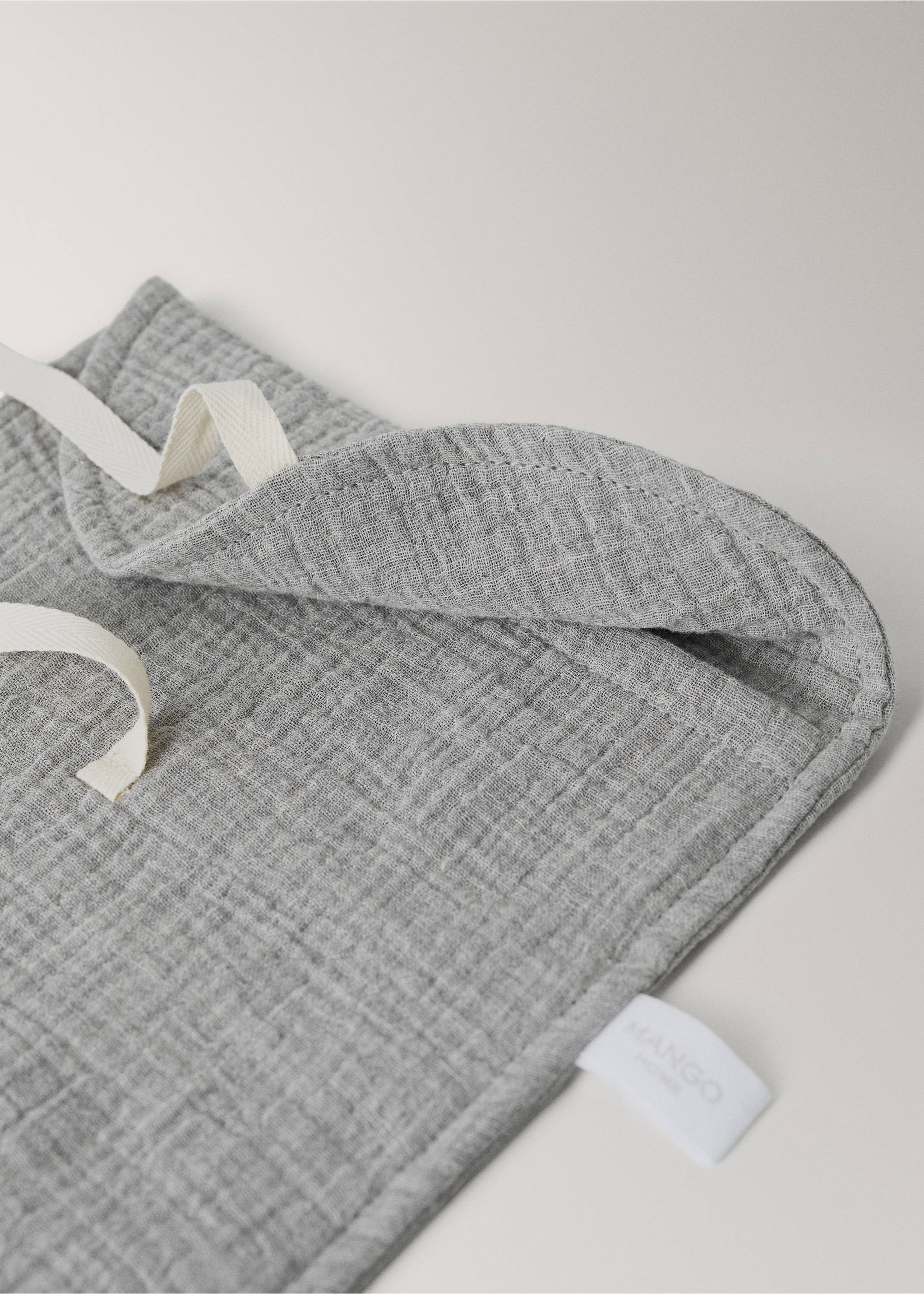 Children’s cotton gauze toiletry bag - Details of the article 1, Grey. Ref: 27084787-00.