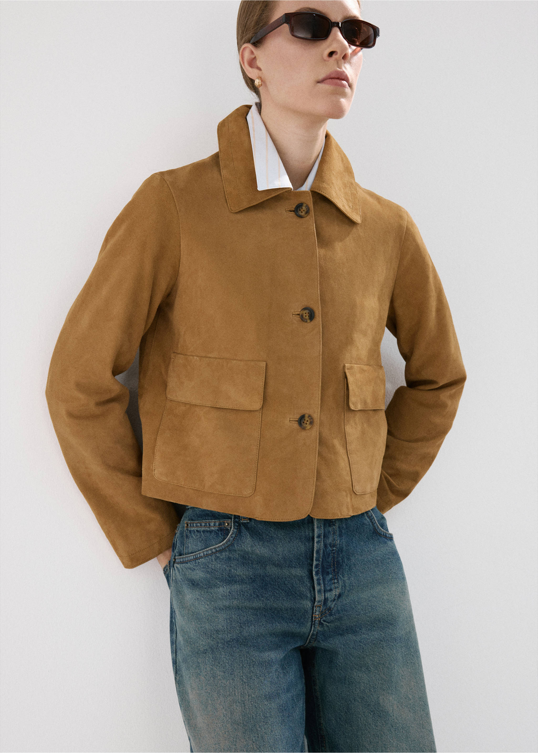 Chaqueta ante bolsillos - Detalle del artículo 2, Ocre. Ref: 27084788-01.