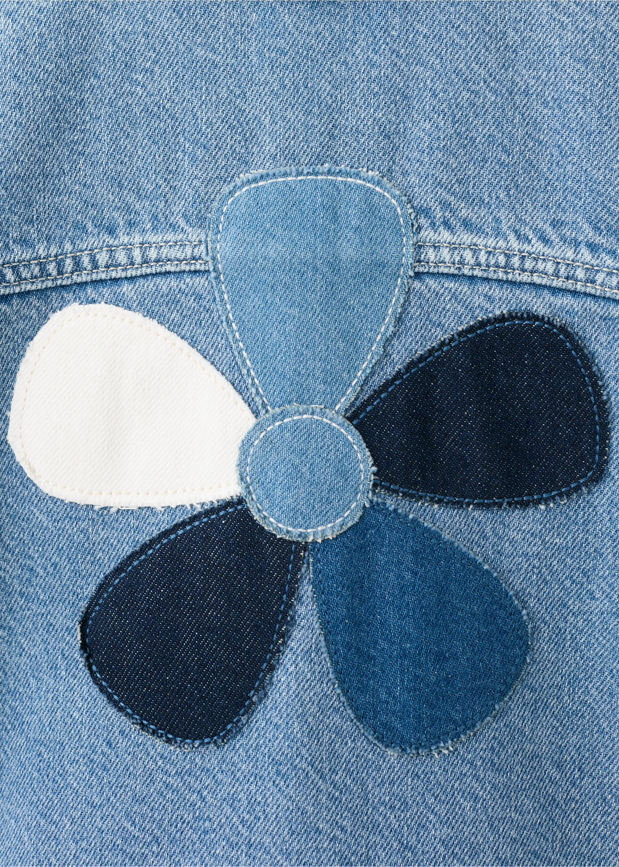 Denim jacket with floral detail - Details of the article 0, Medium Blue. Ref: 27085144-00.