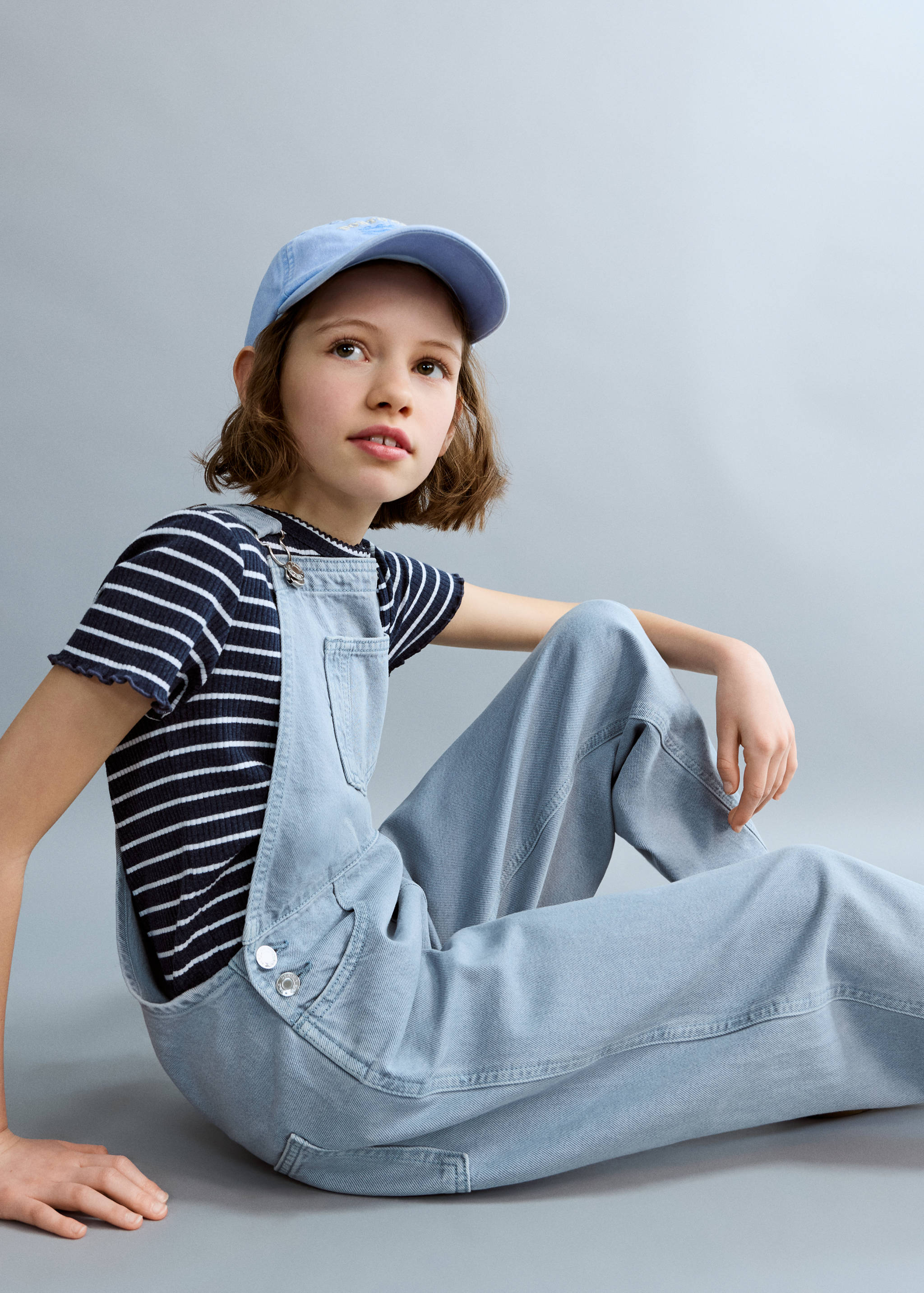 Long denim dungarees - General plane