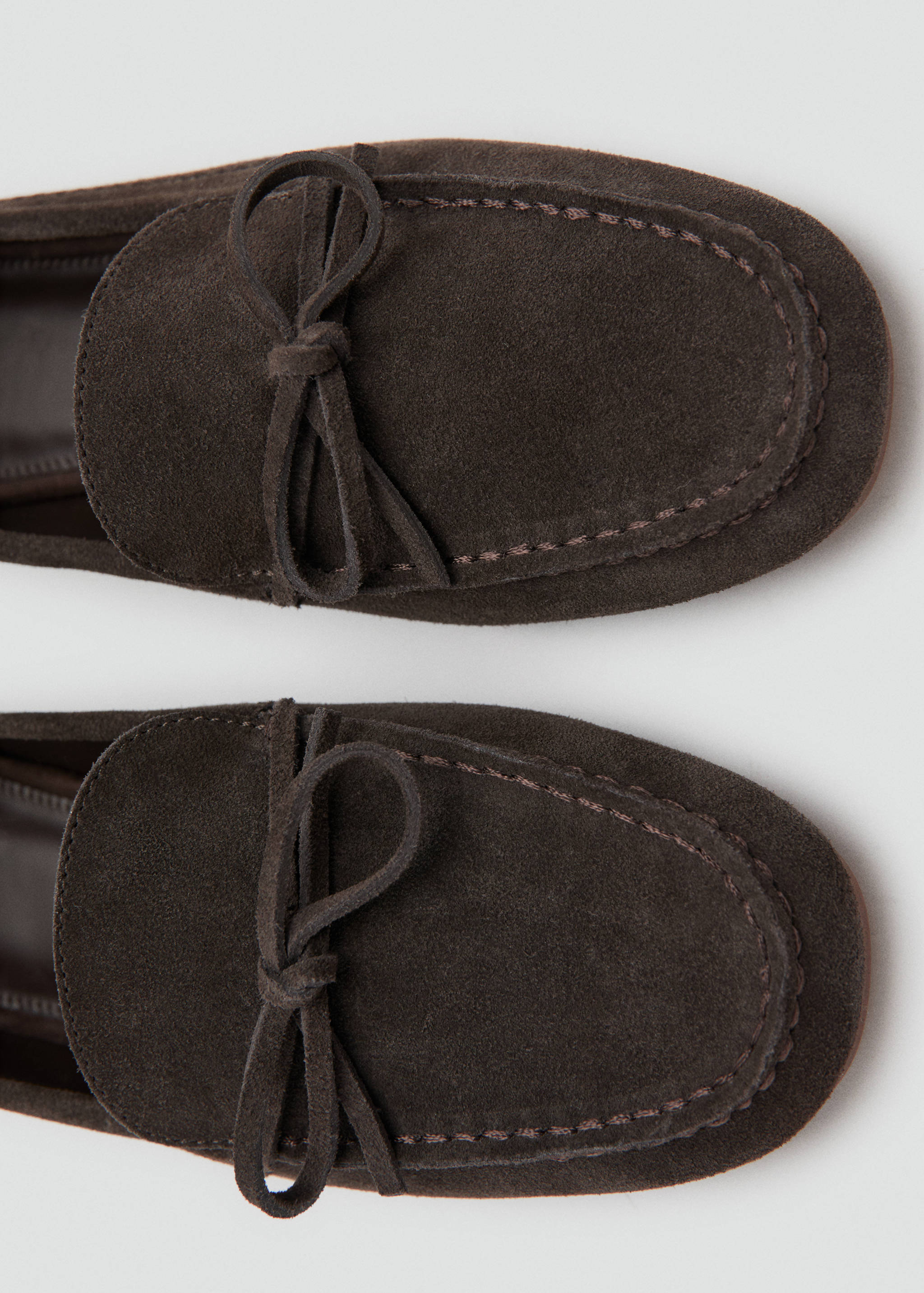 Suede moccasin with bow - Details of the article 1