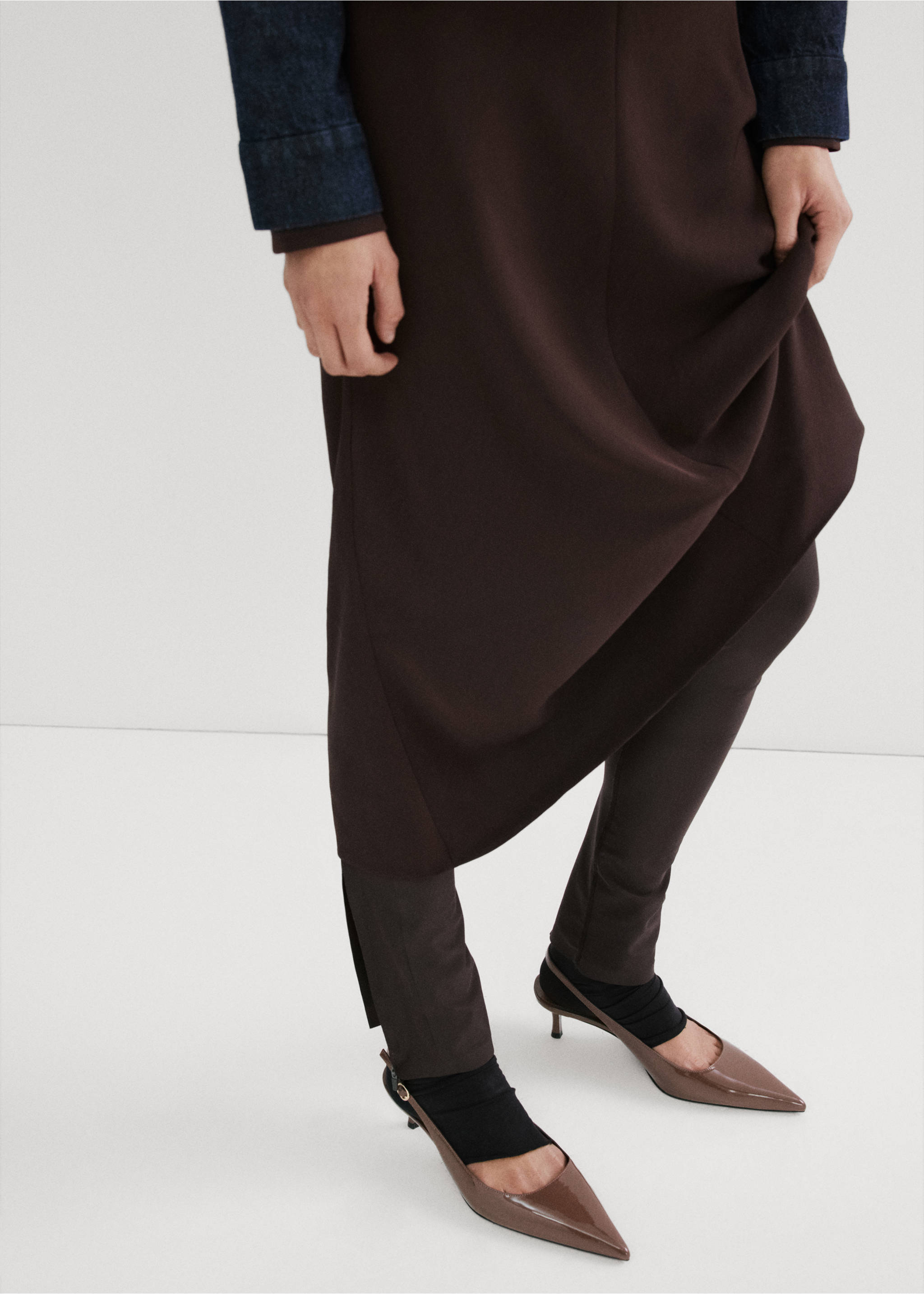 Zapato punta tacón kitten - Detalle del artículo 9, Chocolate. Ref: 27085156-00.