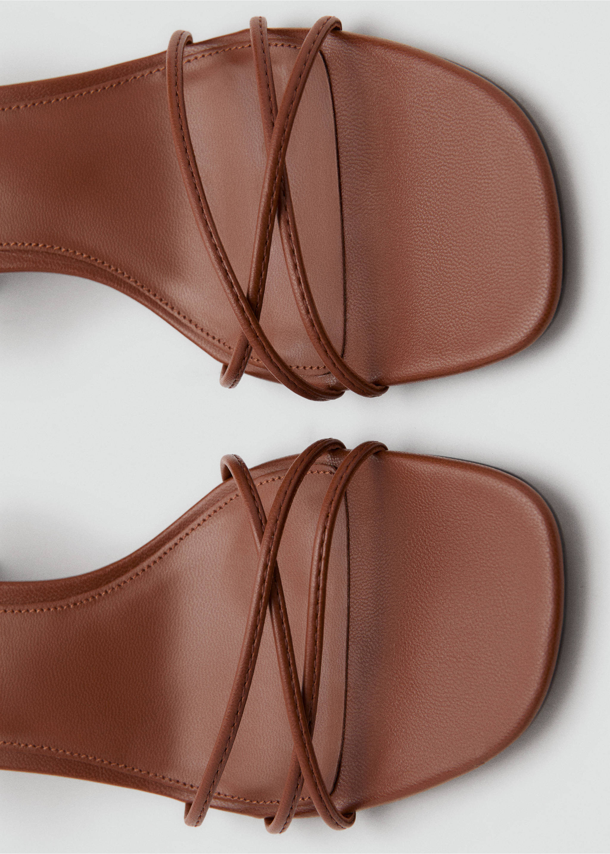 Sandalia tacón tiras - Detalle del artículo 2, Cuero. Ref: 27085161-00.