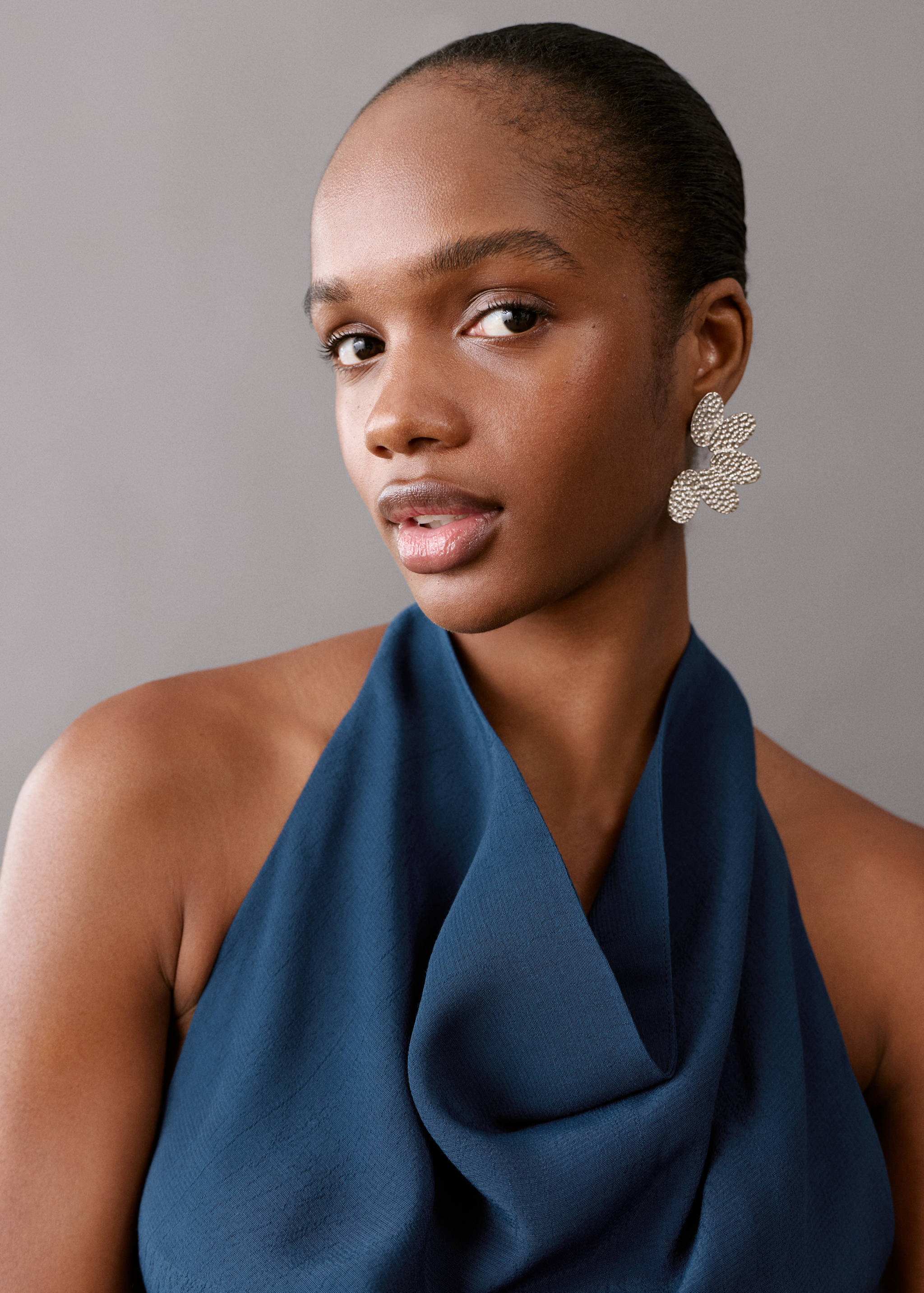 Open back halter jumpsuit - Details of the article 1