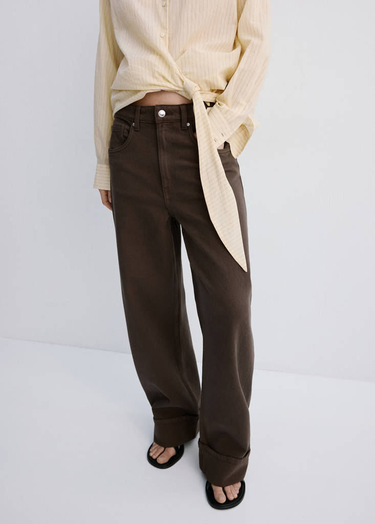 Balloon jeans with cuffed hem