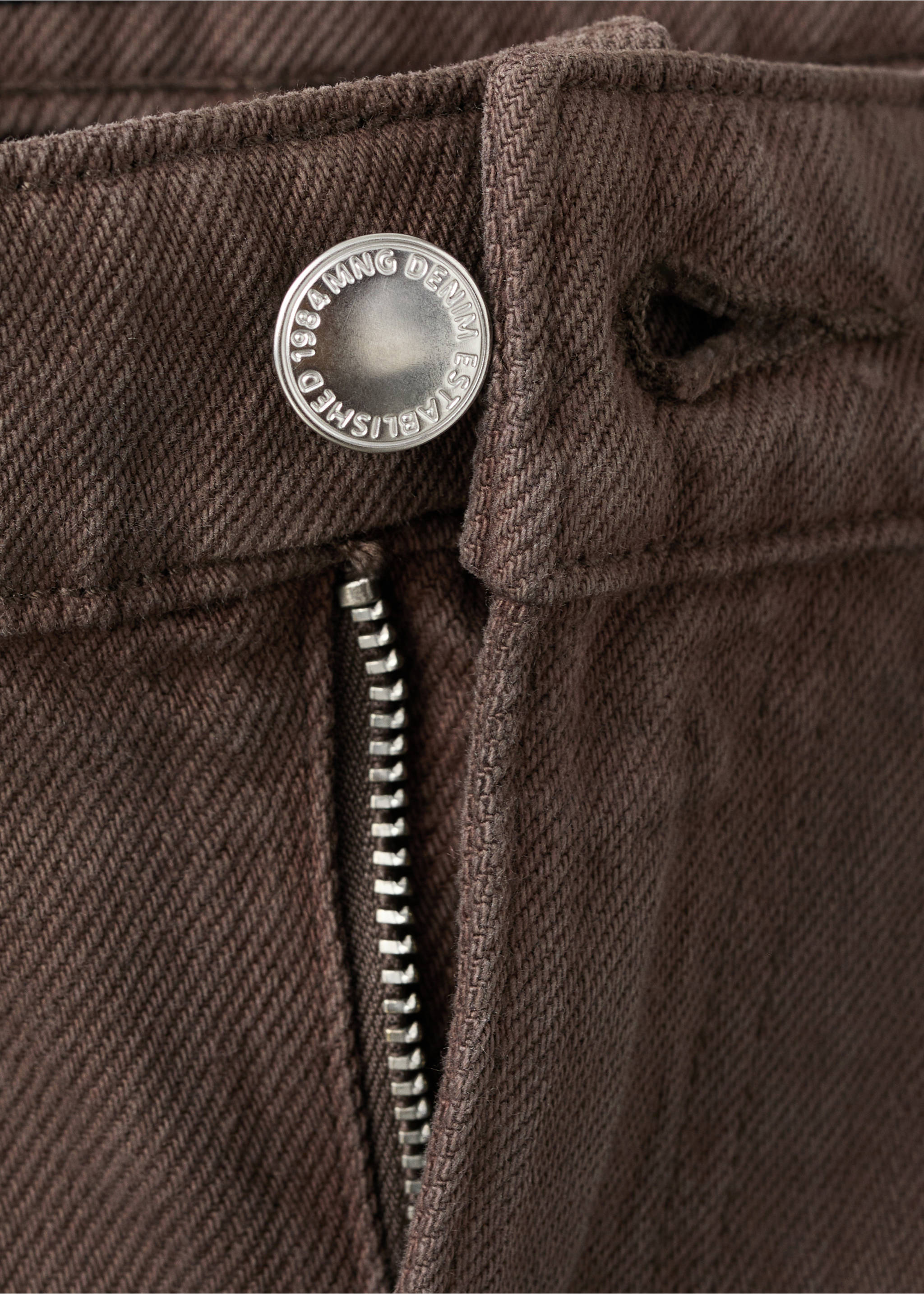 Balloon jeans with rolled-up hem - Details of the article 8, Chocolate. Ref: 27085817-00.
