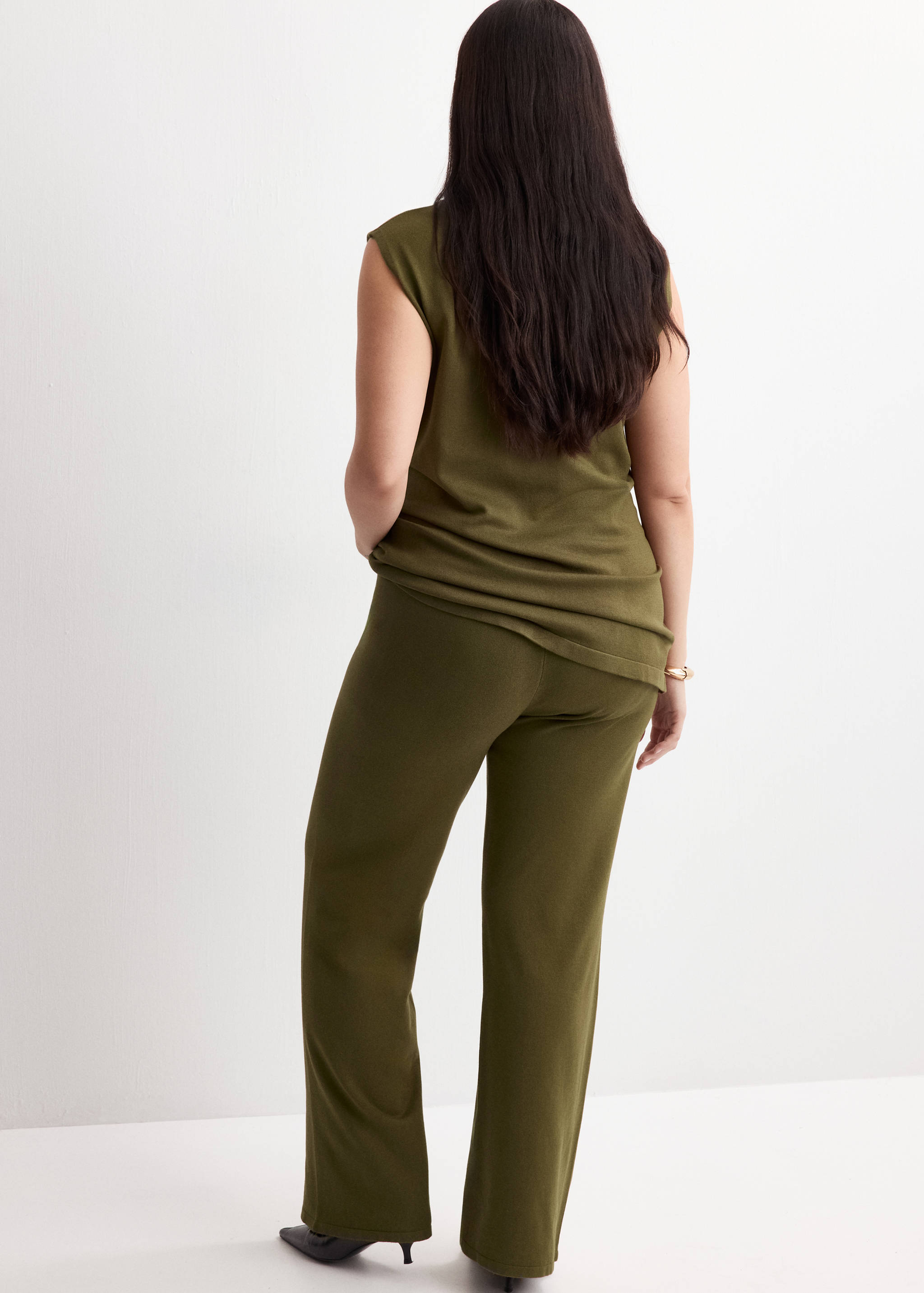 Fine-knit straight-fit trousers - Details of the article 4