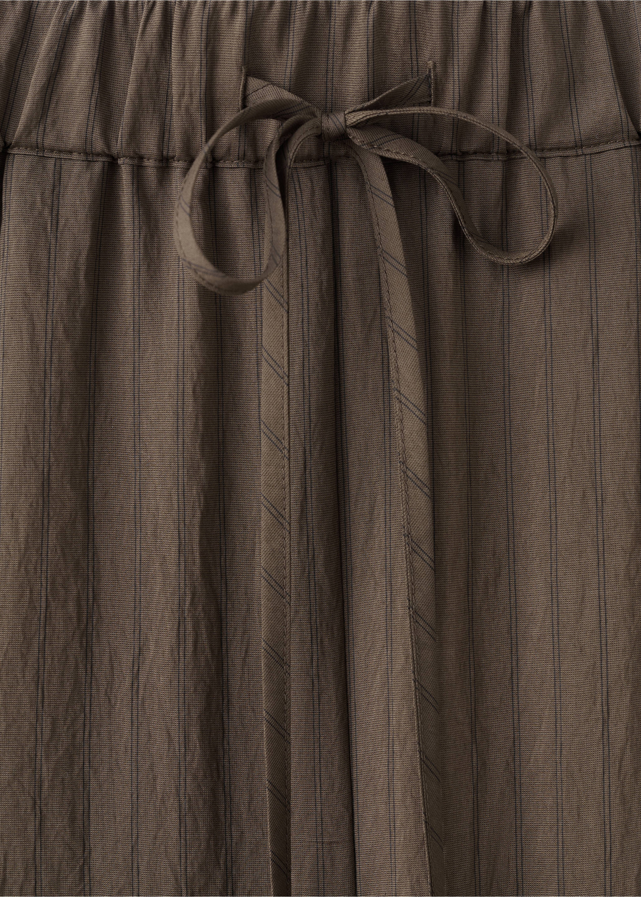 Straight striped trousers - Details of the article 8, Brown. Ref: 27085821-00.