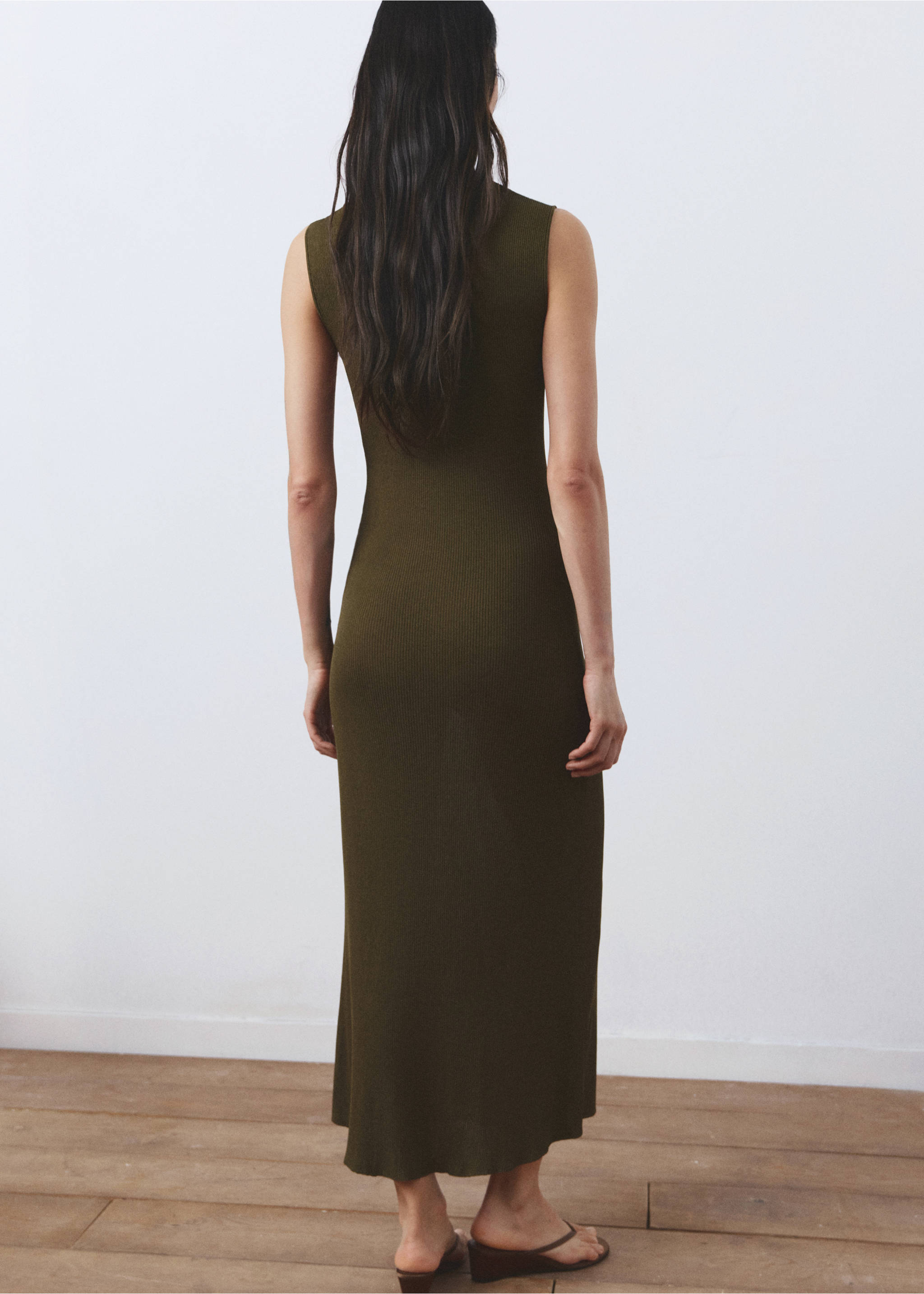 Vestido punto fino evasé - Reverso del artículo, Khaki. Ref: 27085823-00.