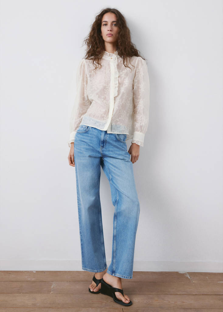Lyocell blouse with floral embroidery — Ecru
