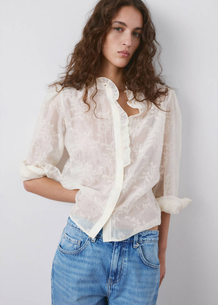 Lyocell blouse with floral embroidery — Ecru