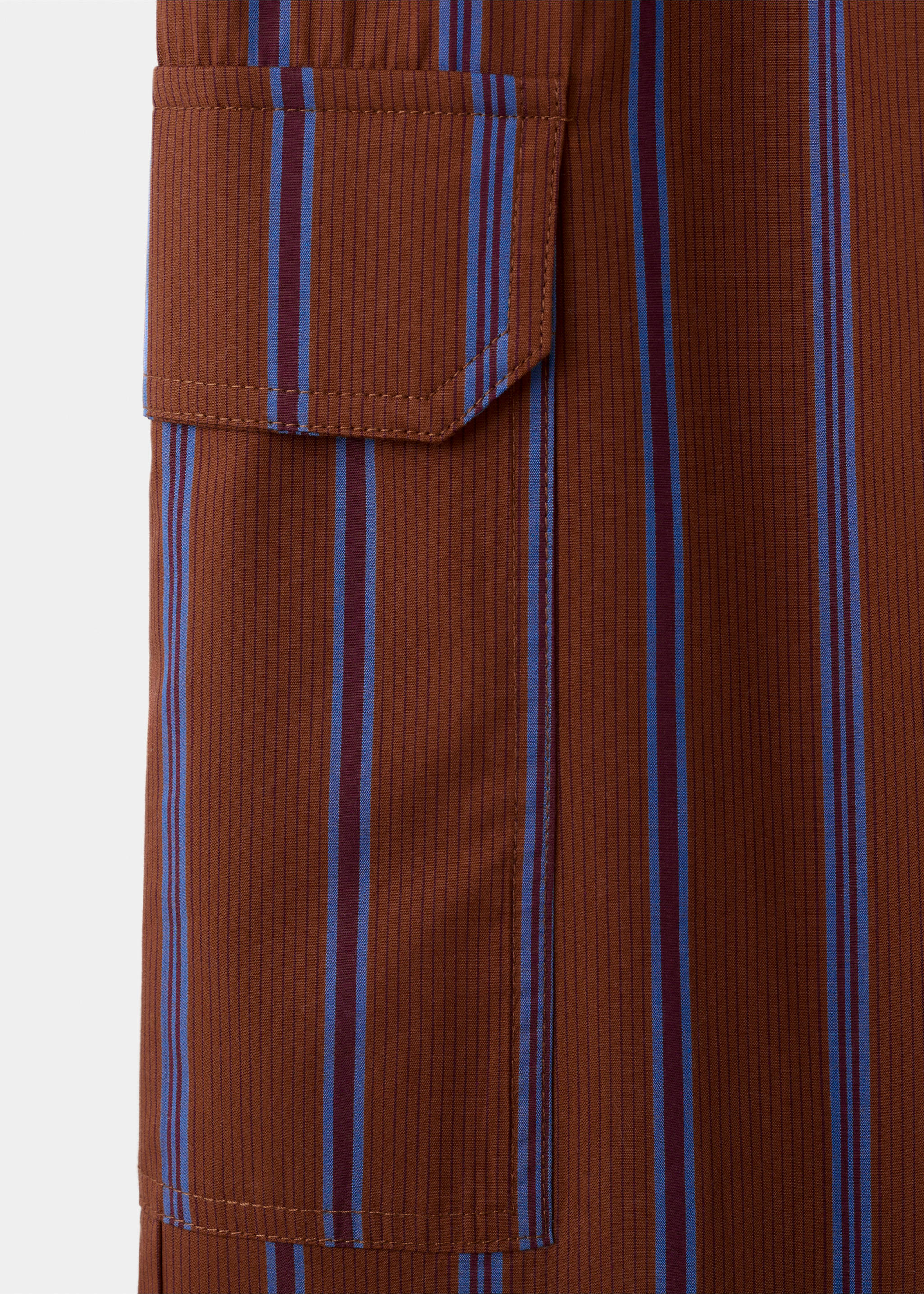 Pantalón cargo bolsillos laterales - Detalle del artículo 0, Rojo anaranjado. Ref: 27085828-00.