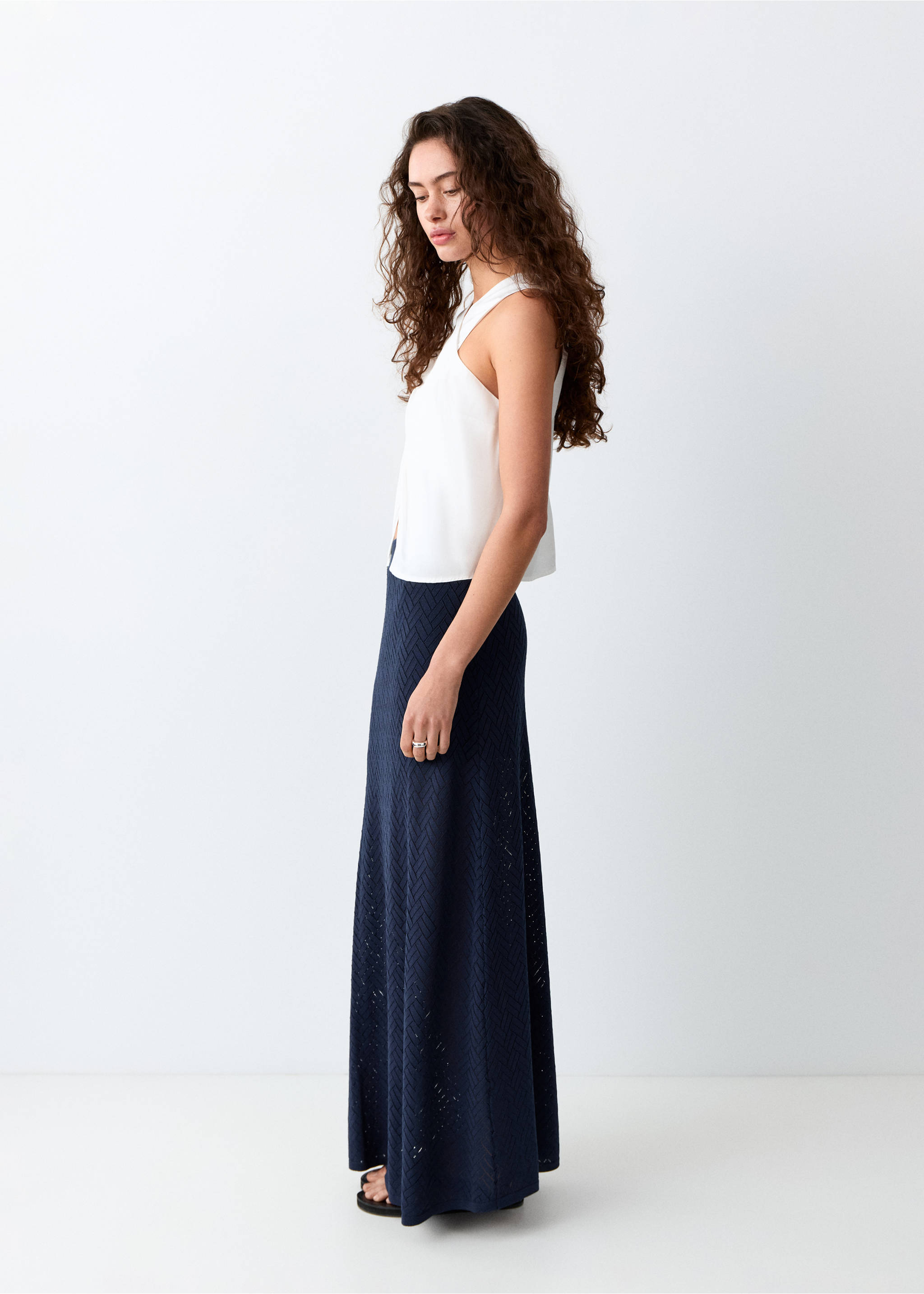 Long knitted skirt - Details of the article 1, Navy. Ref: 27085829-00.