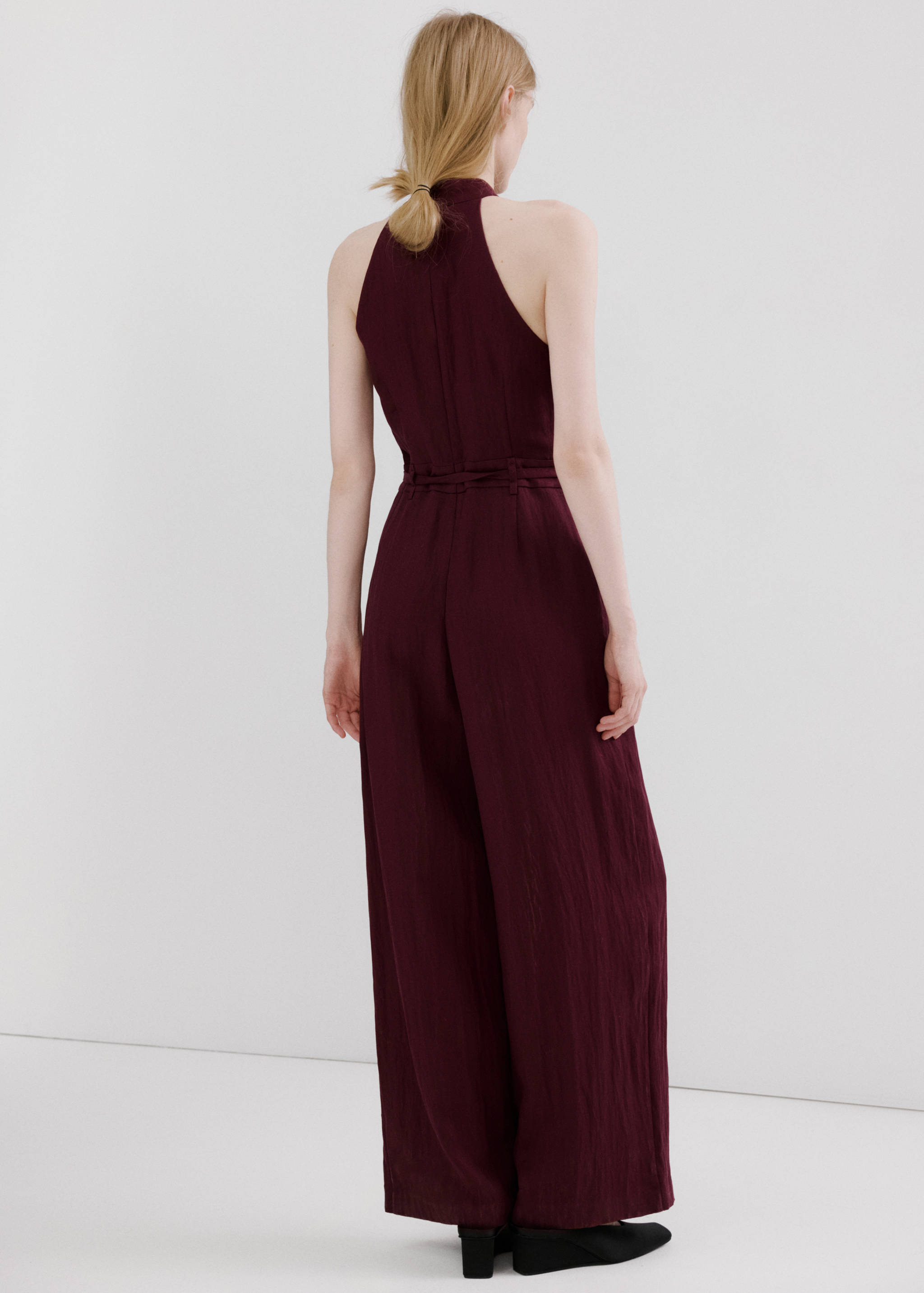 Lyocell halter neck jumpsuit - Reverse of the article