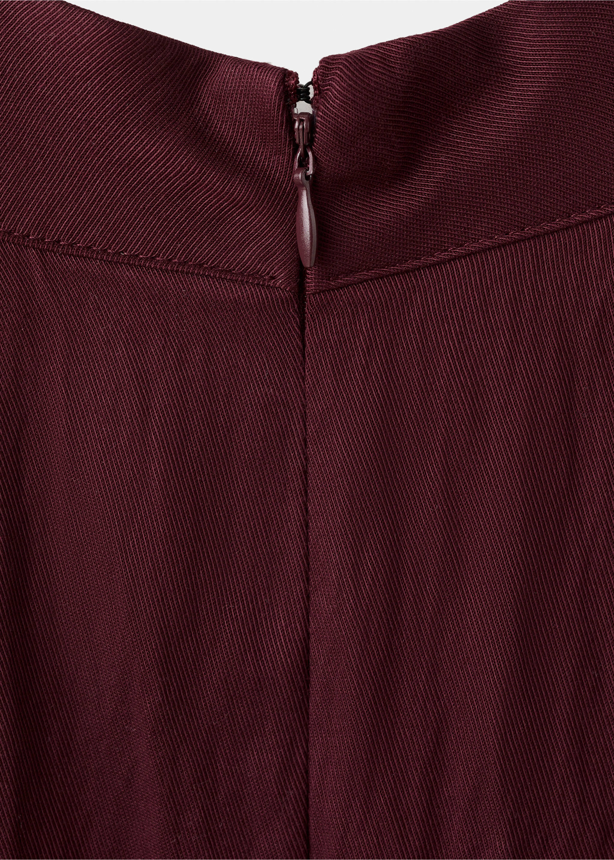 Mono lyocell cuello halter - Detalle del artículo 0, Vino. Ref: 27085830-00.