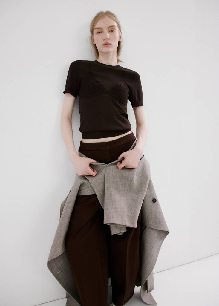 Short-sleeved knitted sweater — Brown