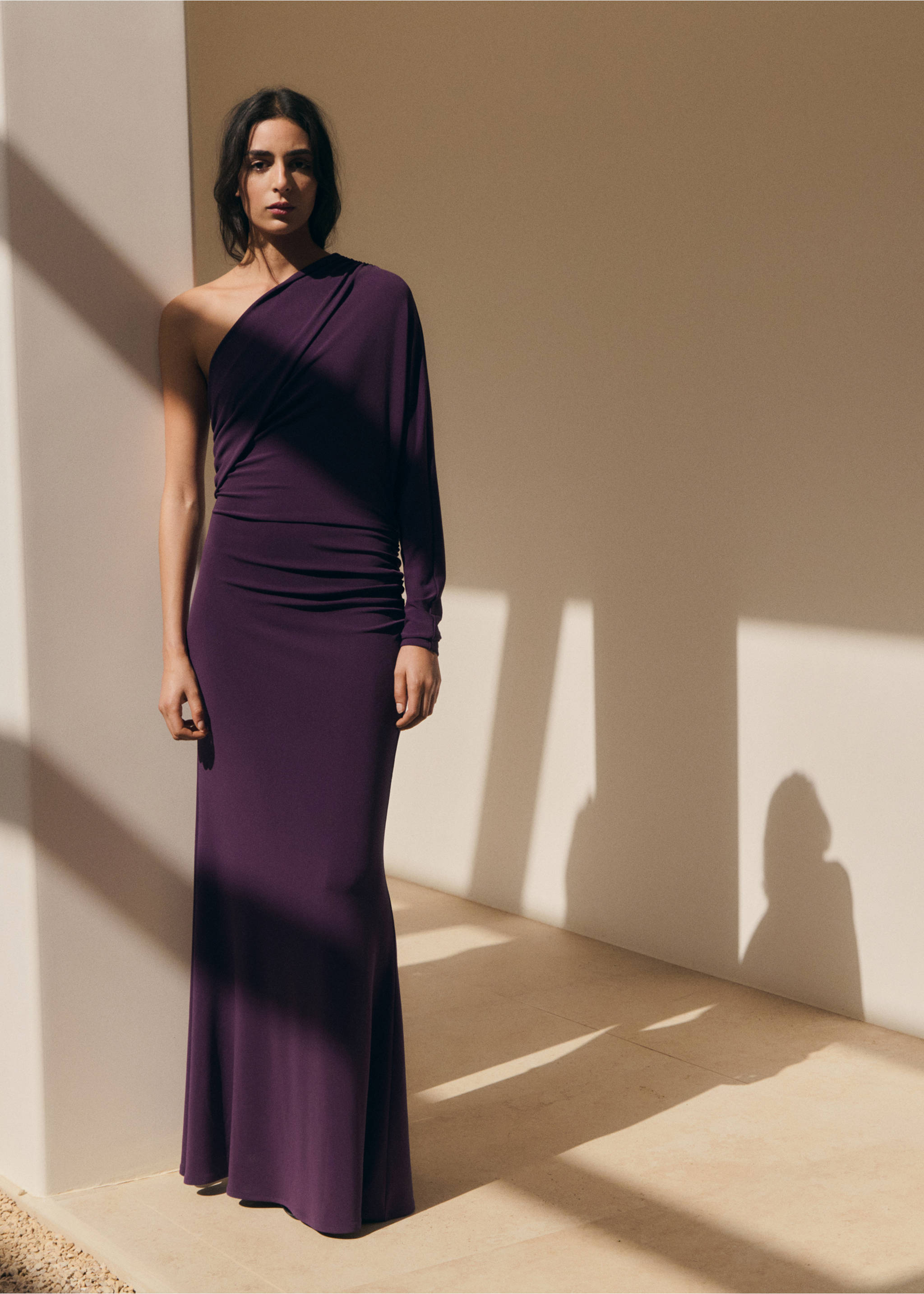 Maxi collier avec boules en résine combinées - Plan général, Violet. Ref: 27085839-00.