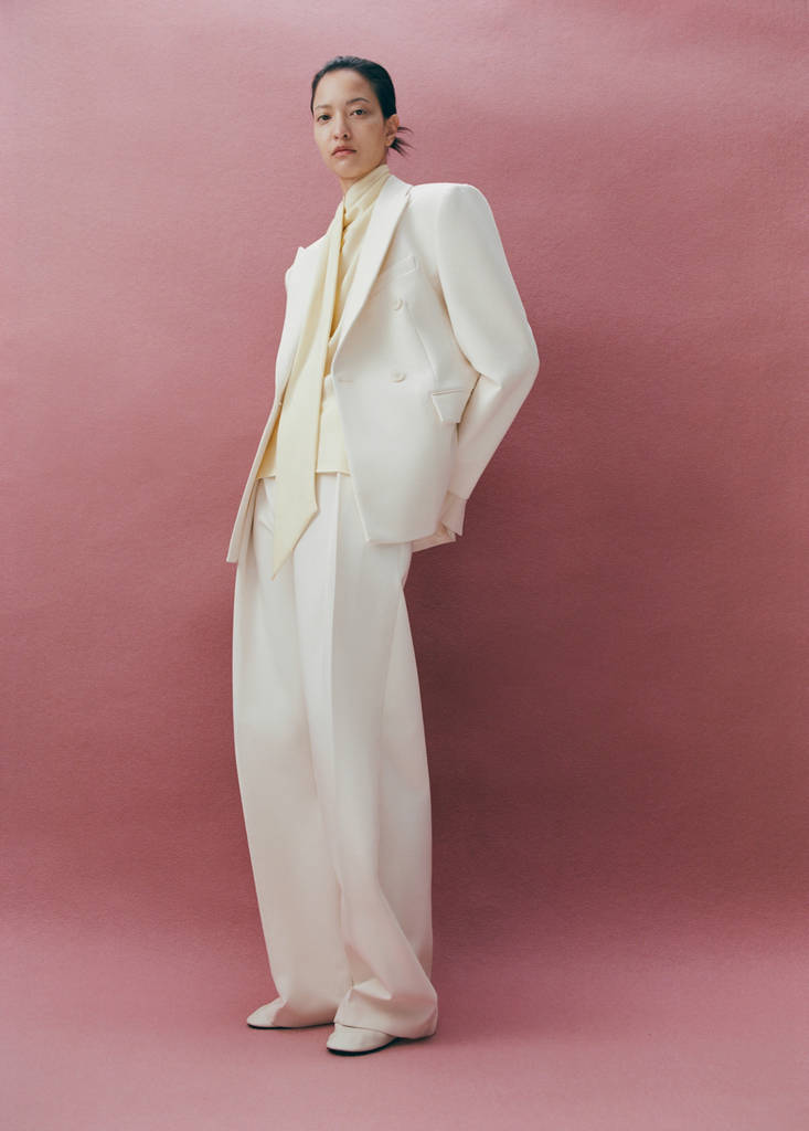 Fitted double-breasted blazer — Ecru