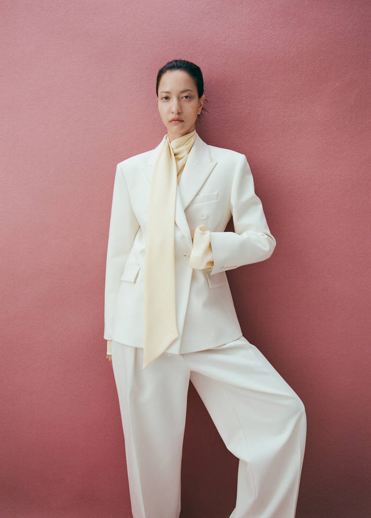 Fitted double-breasted blazer — Ecru