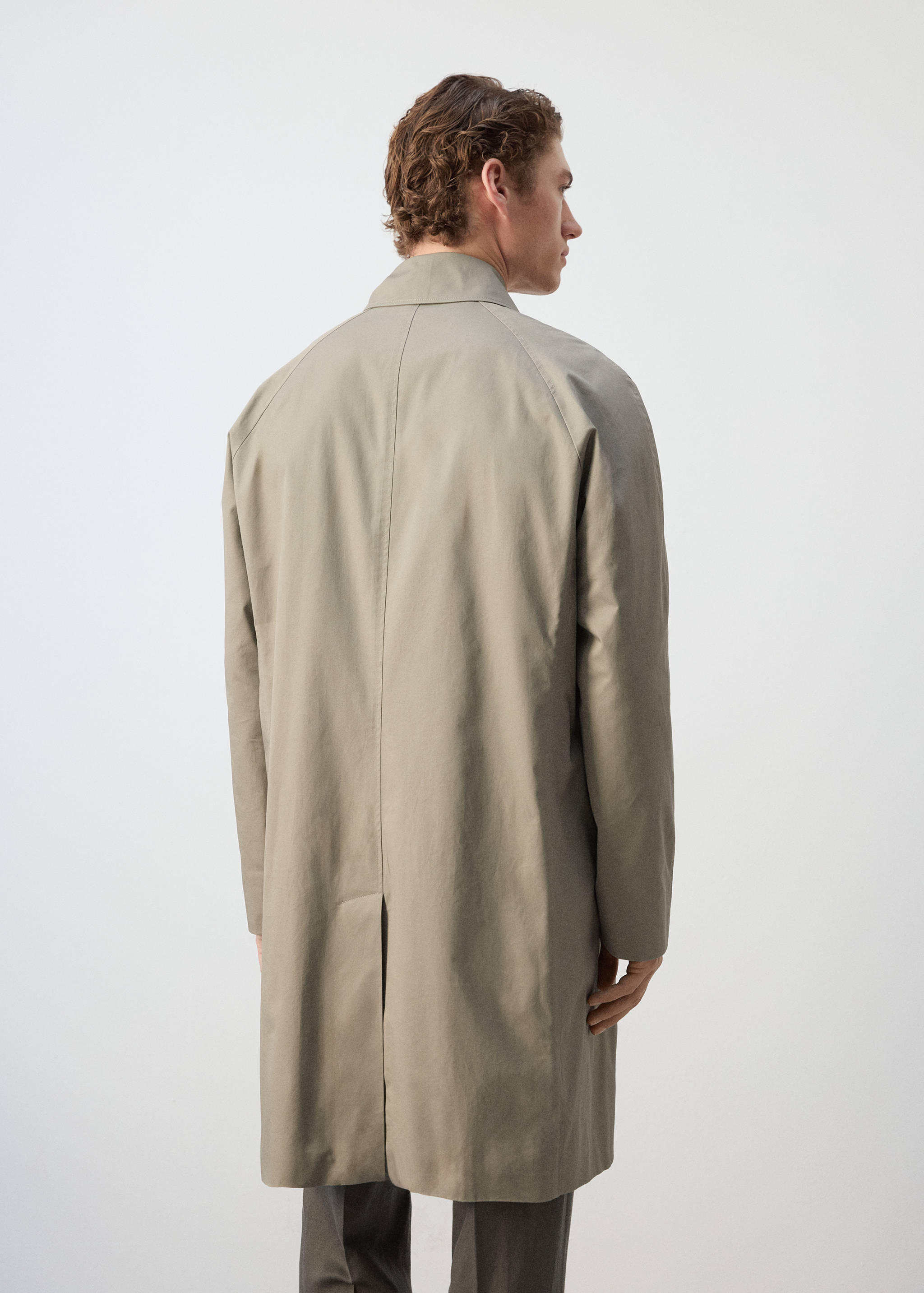 100% cotton gabardine regular fit - Reverse of the article