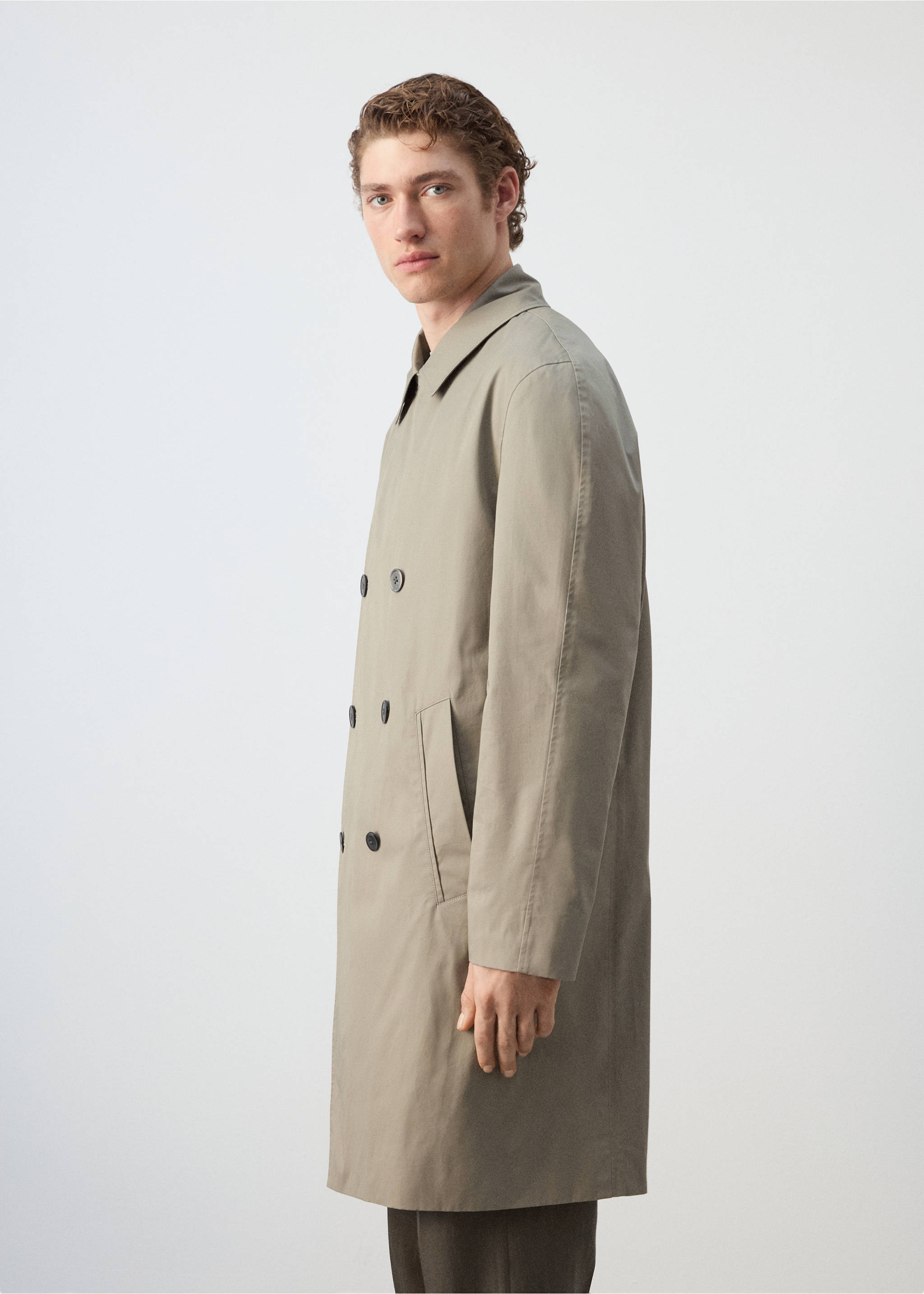 100% cotton gabardine regular fit - Details of the article 2, Medium Brown. Ref: 27085927-01.