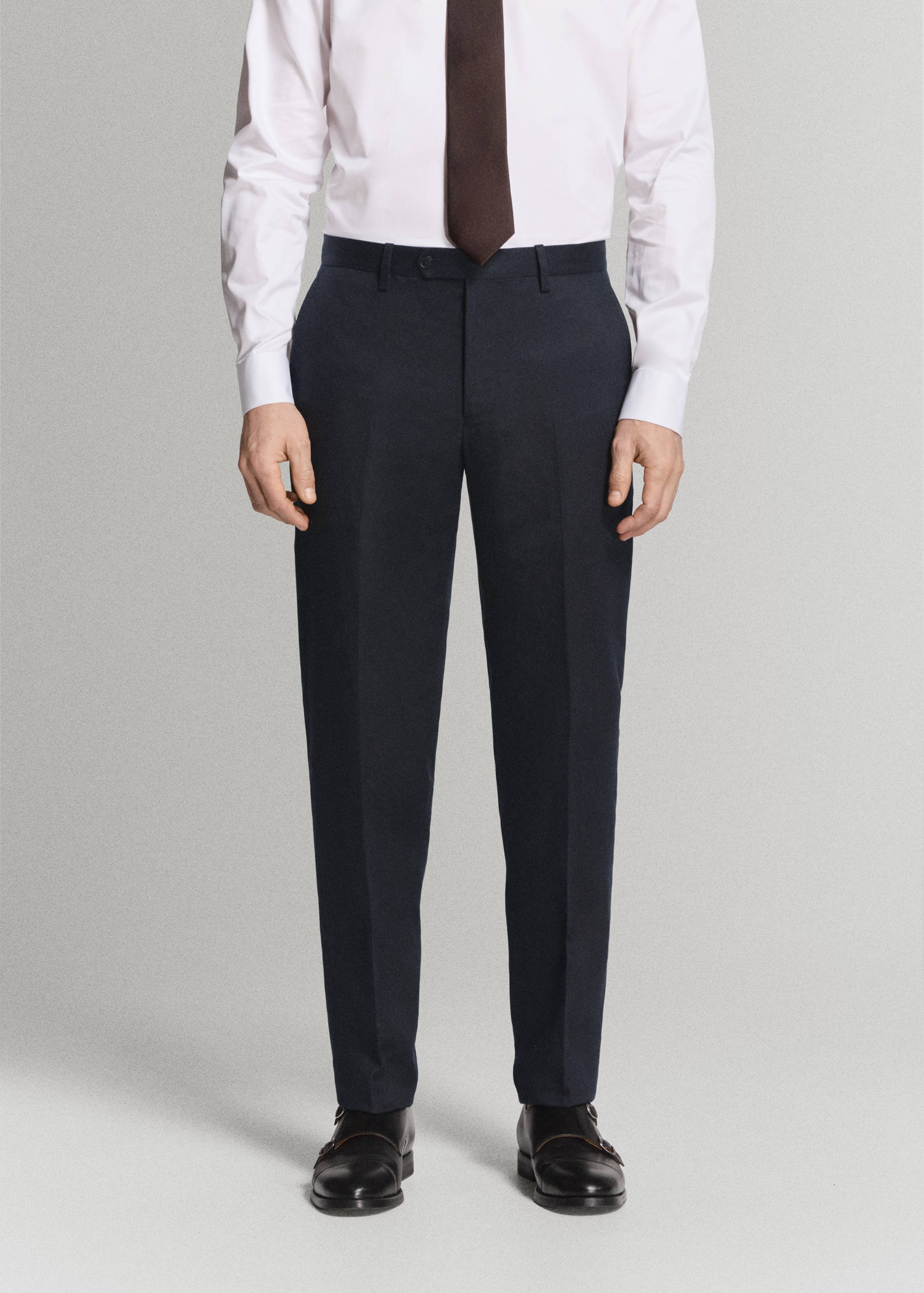Pantalón traje Amalfi slim fit - Plano medio