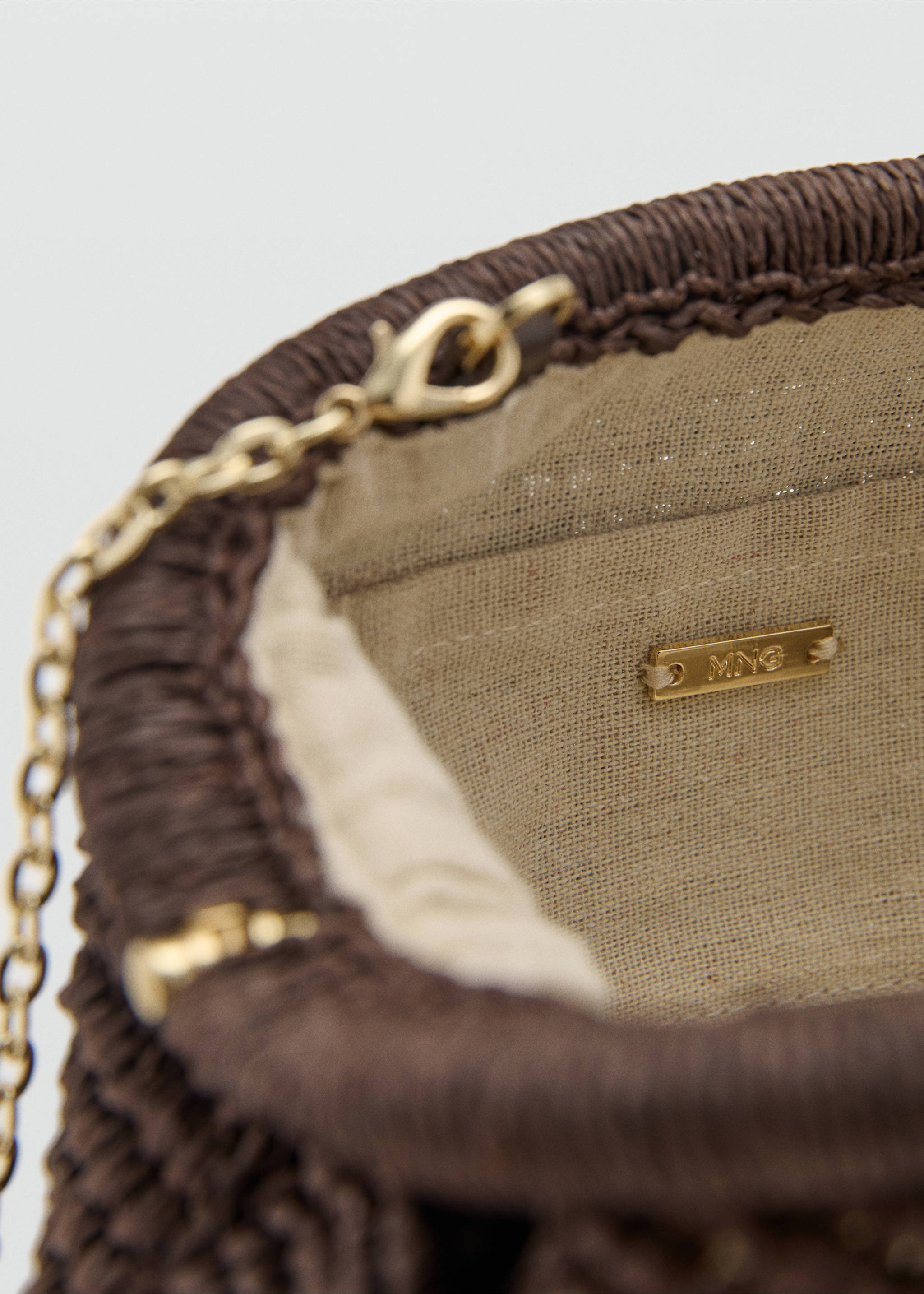 Natural fibre handbag - Details of the article 2, Chocolate. Ref: 27085933-00.