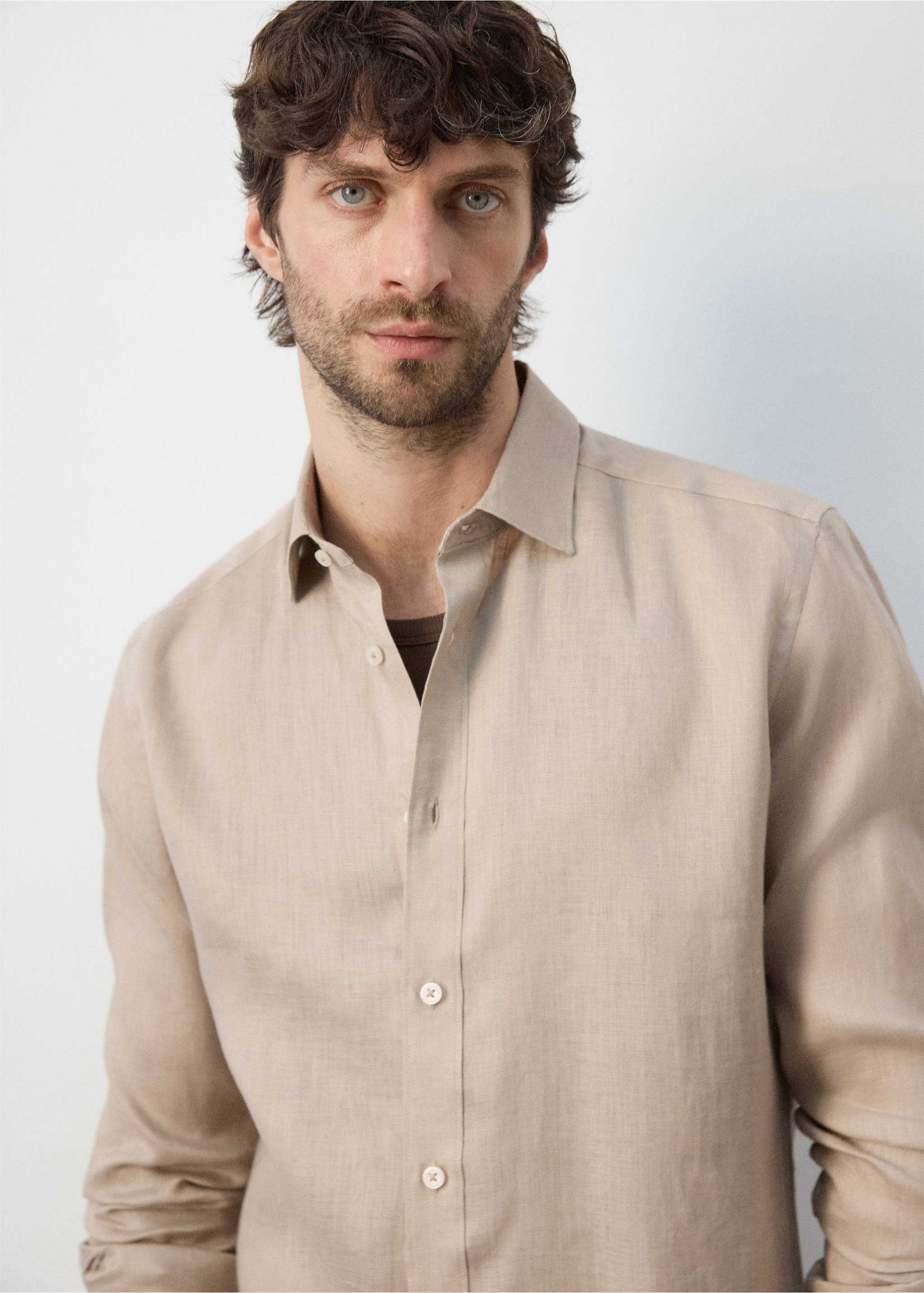 قميص 100% من الكتان منتظم - تفاصيل المنتج 1, رملي. Ref: 27085939-00.