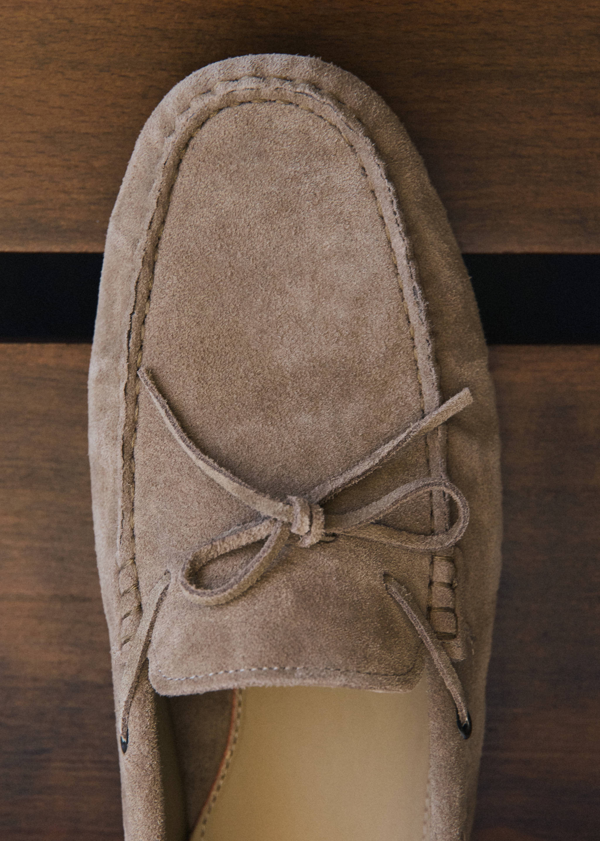 Driver shoe with laces - General plane