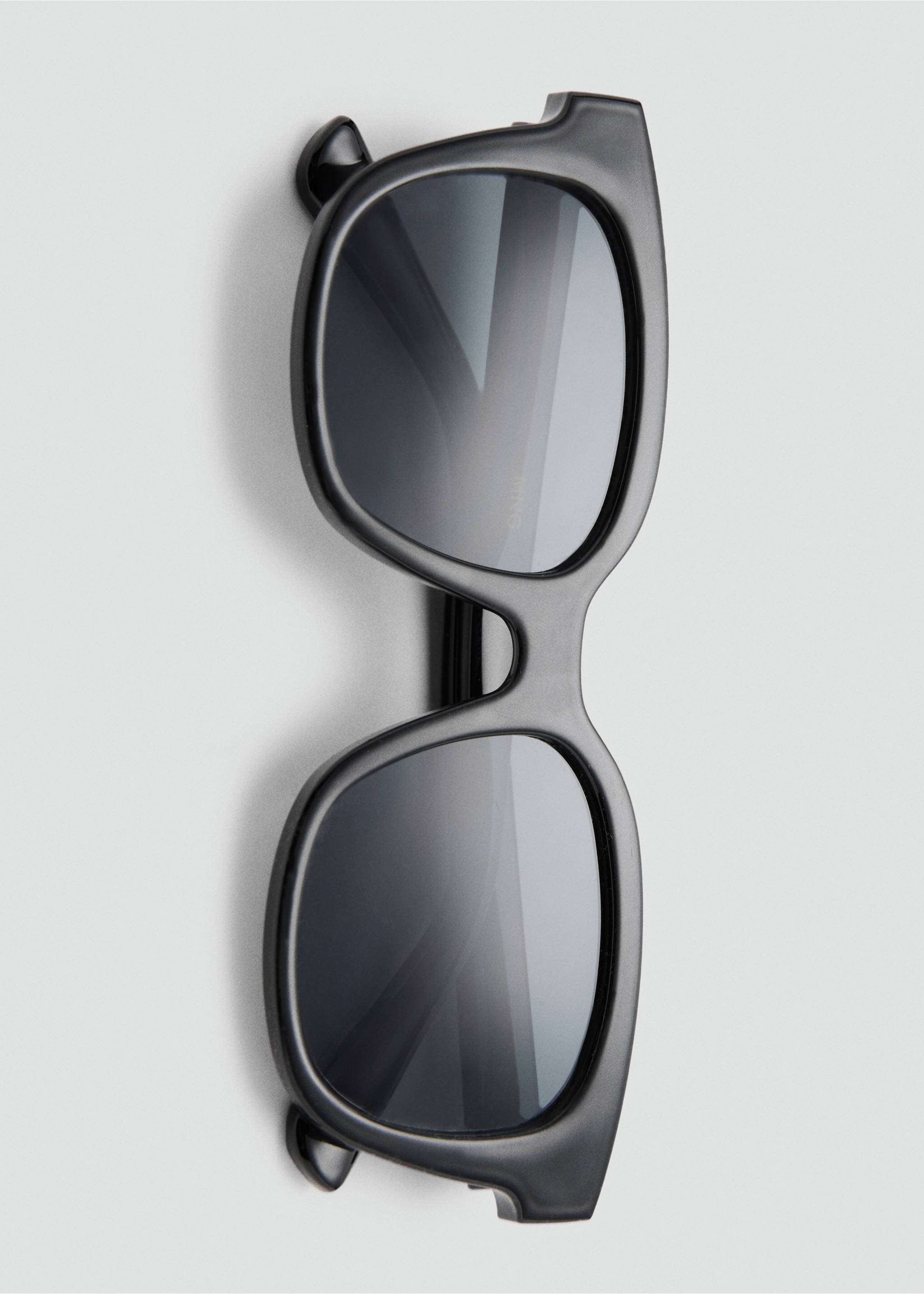 Squared frame sunglasses - Details of the article 1, Black. Ref: 27085946-00.