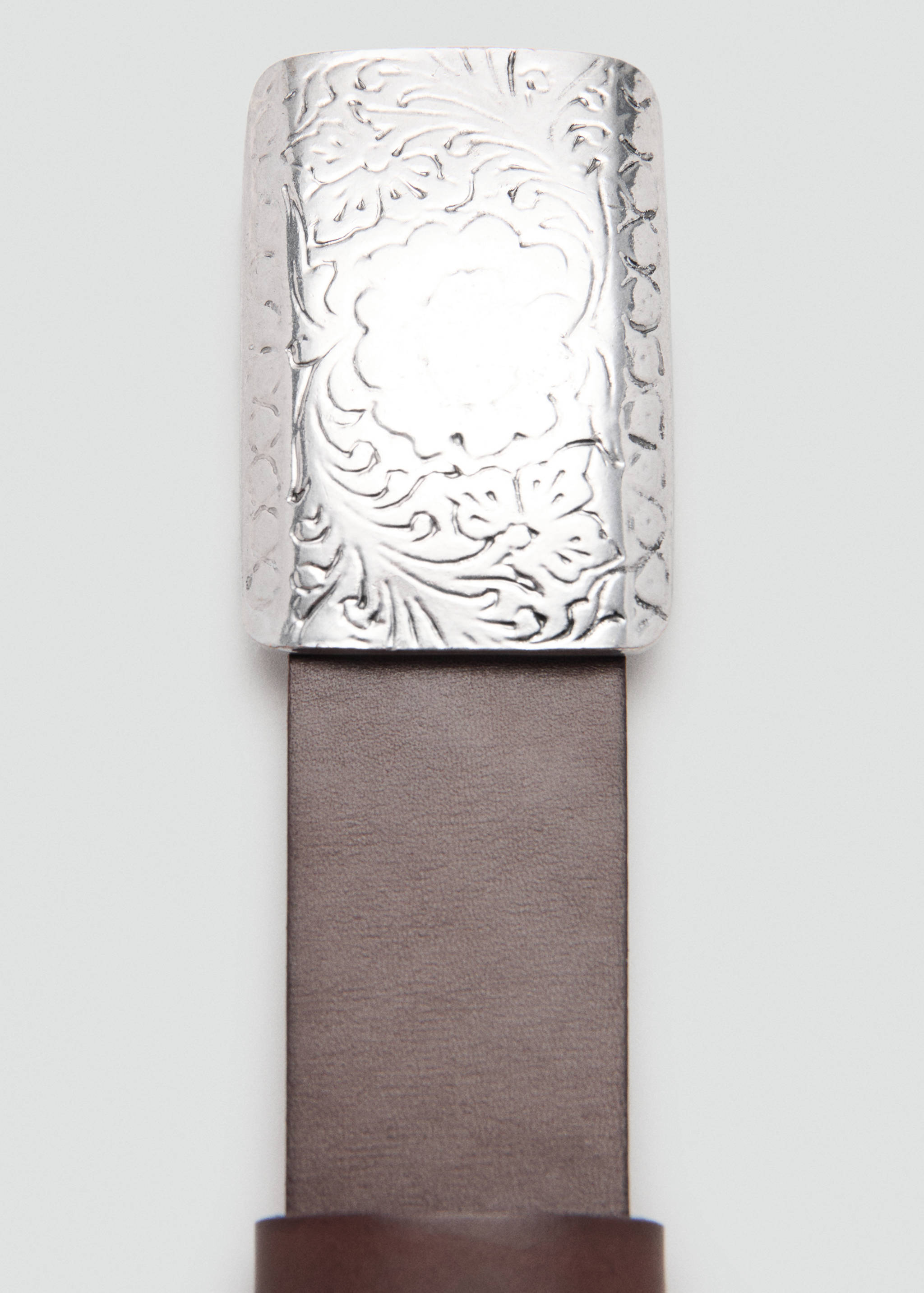 Engraved buckle leather belt - Details of the article 1