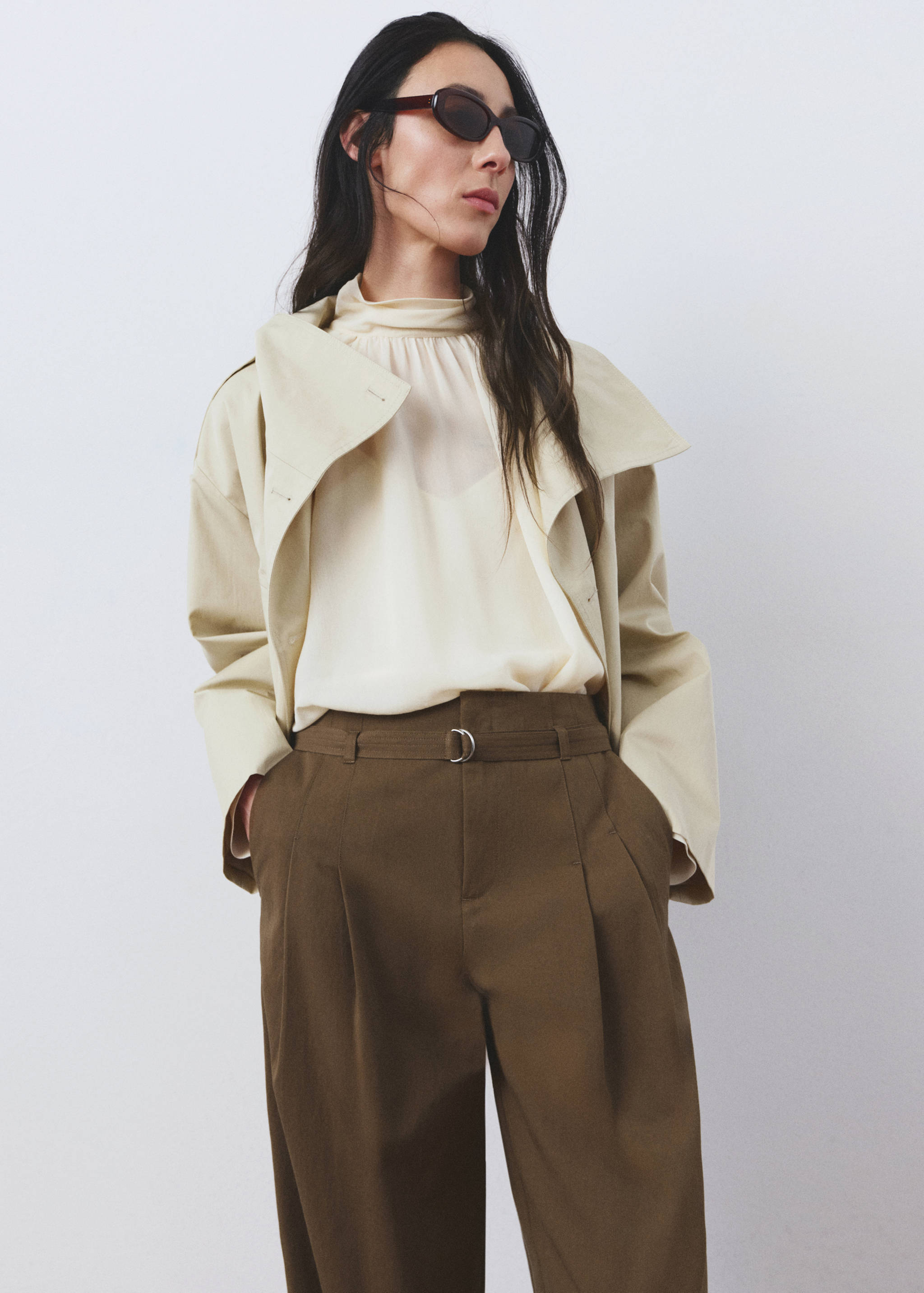 Trousers with belt loops - Details of the article 1
