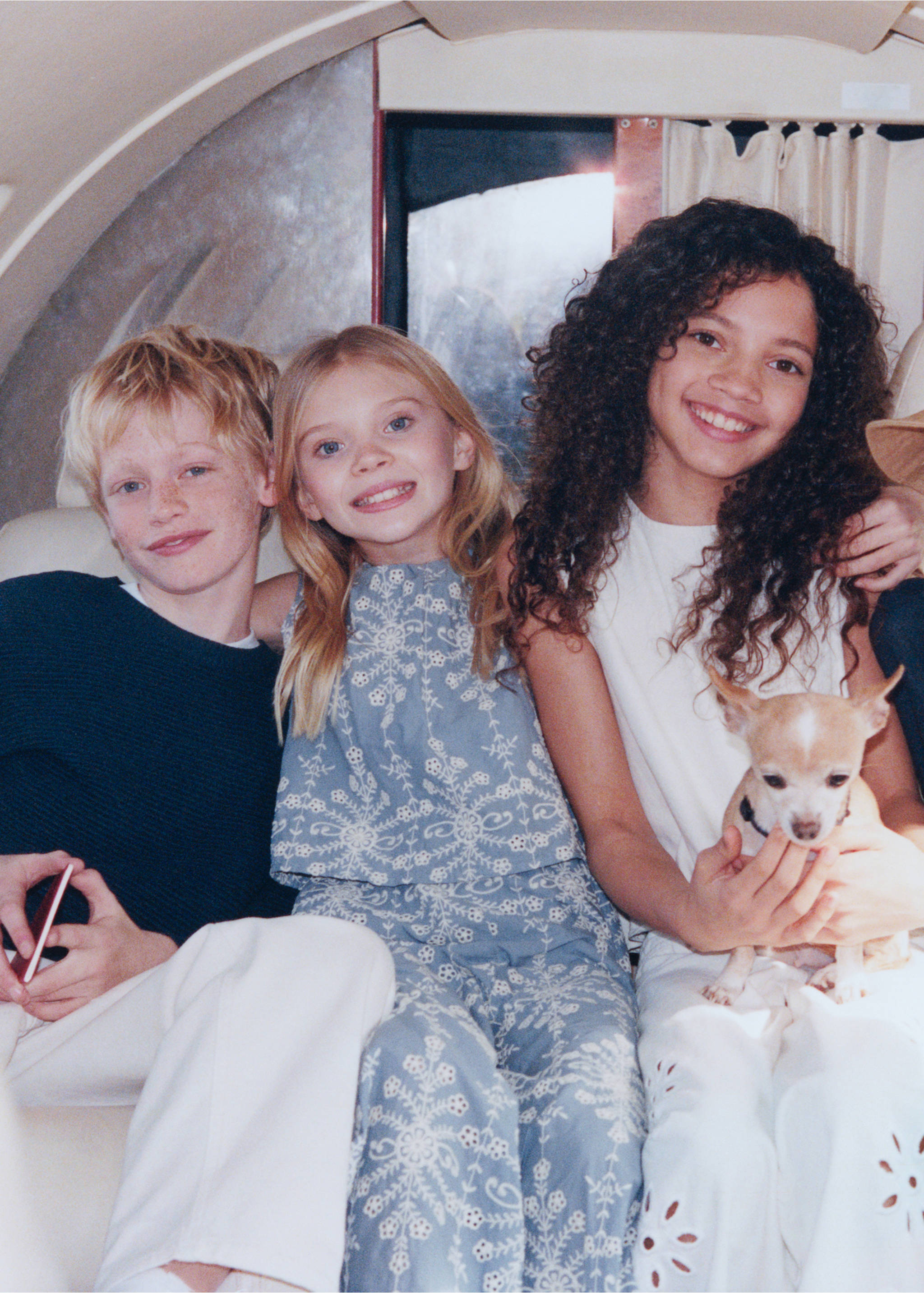 Mono largo bordado - Detalle del artículo 6, Azul. Ref: 27085969-00.