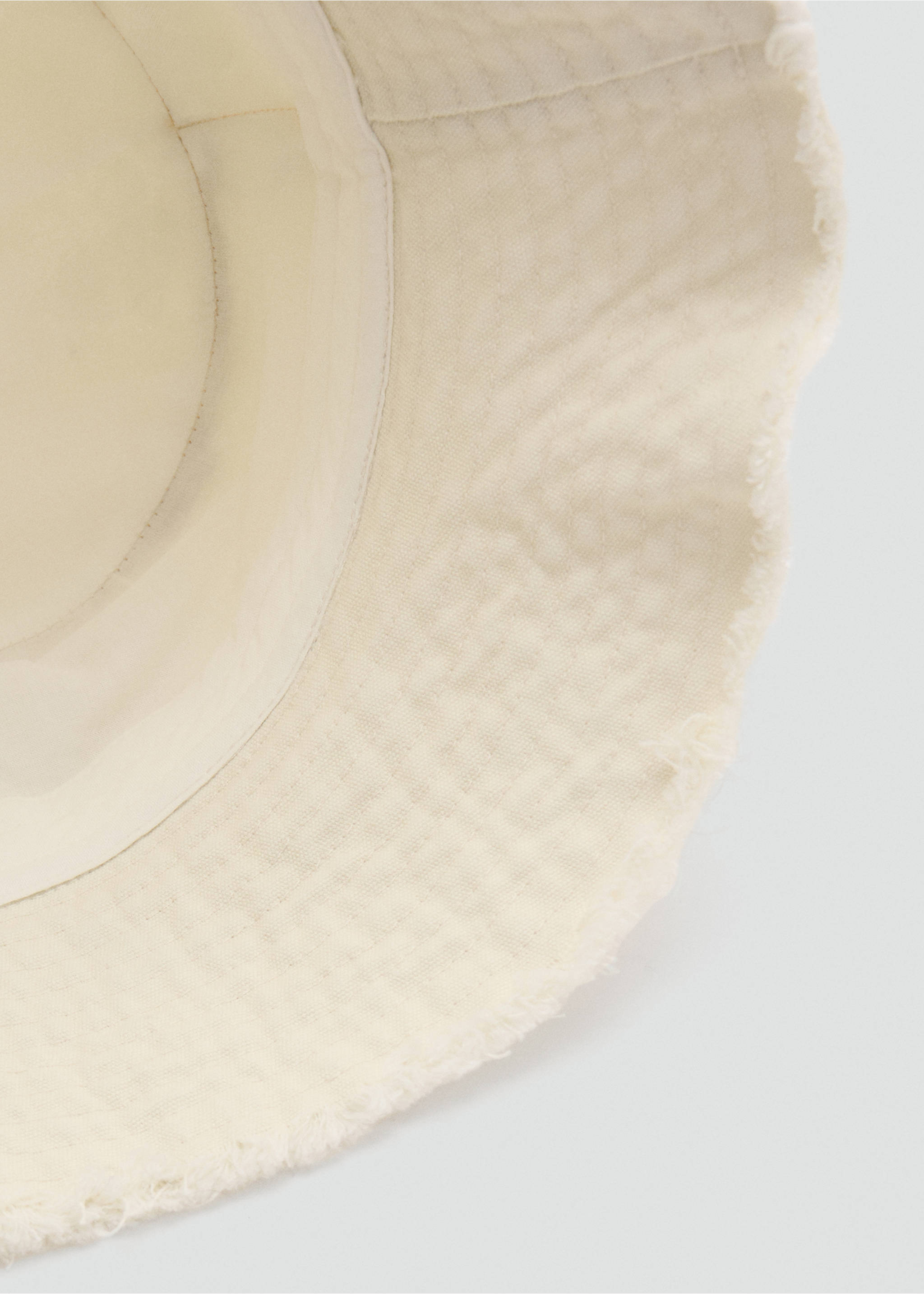 Gorra bucket desfilada - Detall de l'article 2, Beige. Ref: 27085970-00.