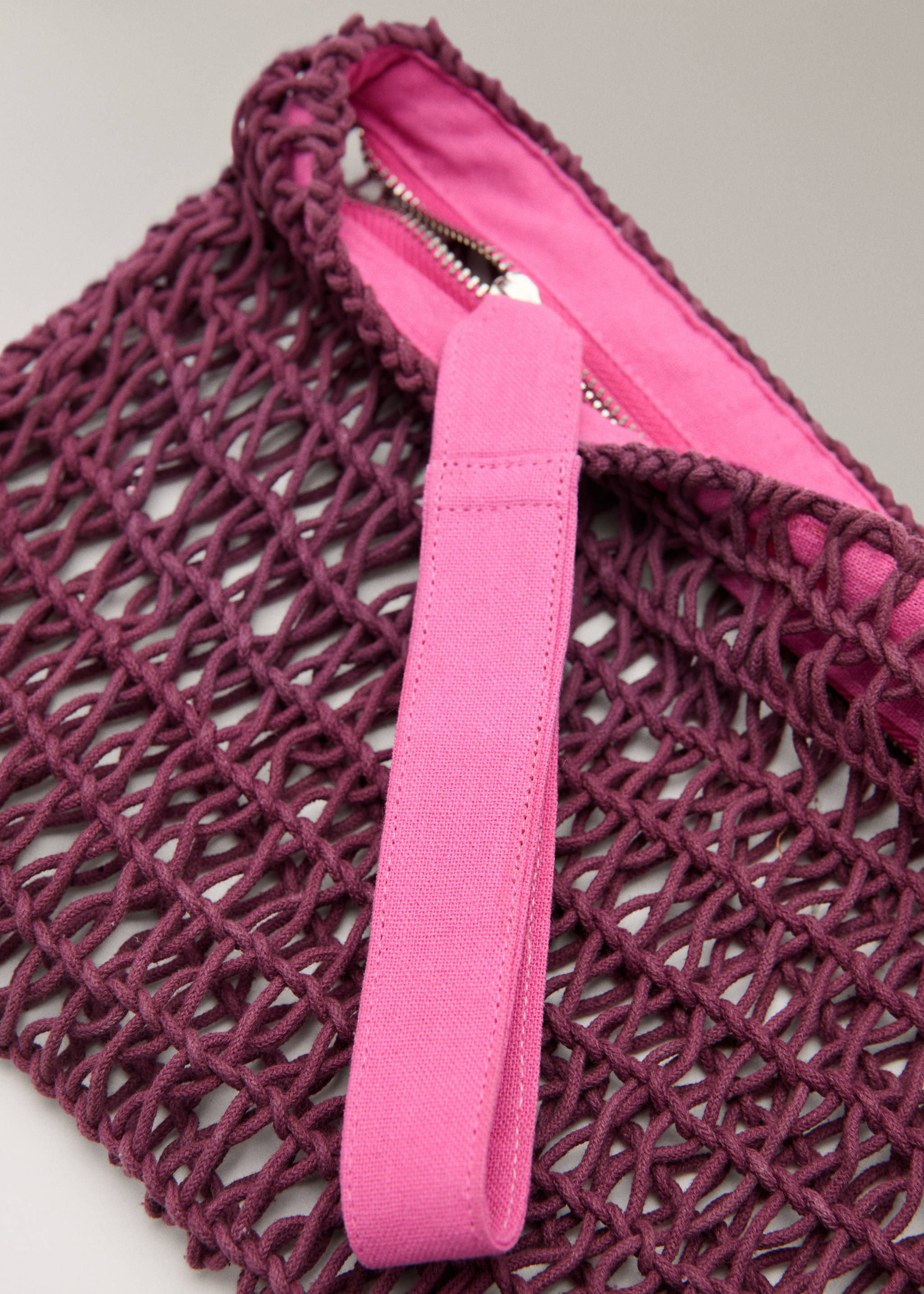 Red cotton wash bag - Details of the article 1